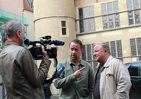 Pressetermin mit Jan Josef Liefers und Axel Prahl im Rathausinnenhof. Foto: Stadt Münster/Amt für Kommunikation