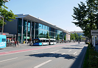 Der Hauptbahnhof von Münster in Westfalen von der Bahnhofstraße