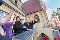 Preisträger und Laudatoren auf dem Balkon des Stadtweinhauses