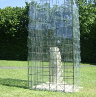 Gewächshaus aus schindelförmig angeordneten Glasplatten