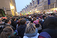 Der Prinzipalmarkt konnte die Menschen nicht fassen, die im eisigen Wind über Stunden für ein weltoffenes, tolerantes Münster demonstrierten. Der Prinzipalmarkt konnte die Menschen nicht fassen, die im eisigen Wind über Stunden für ein weltoffenes, tolerantes Münster demonstrierten.