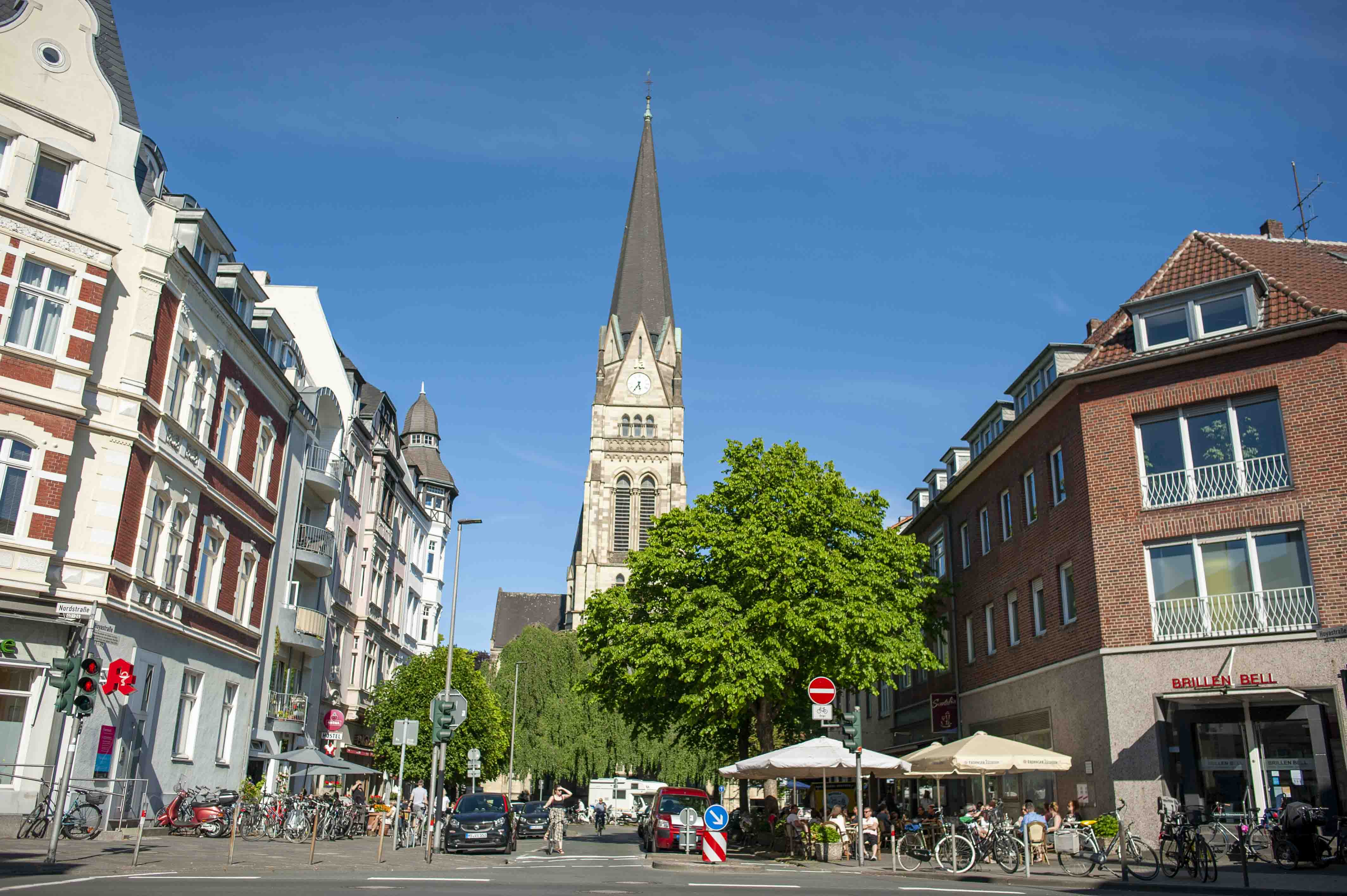 Blick auf die Kreuzkirche im Kreuzviertel