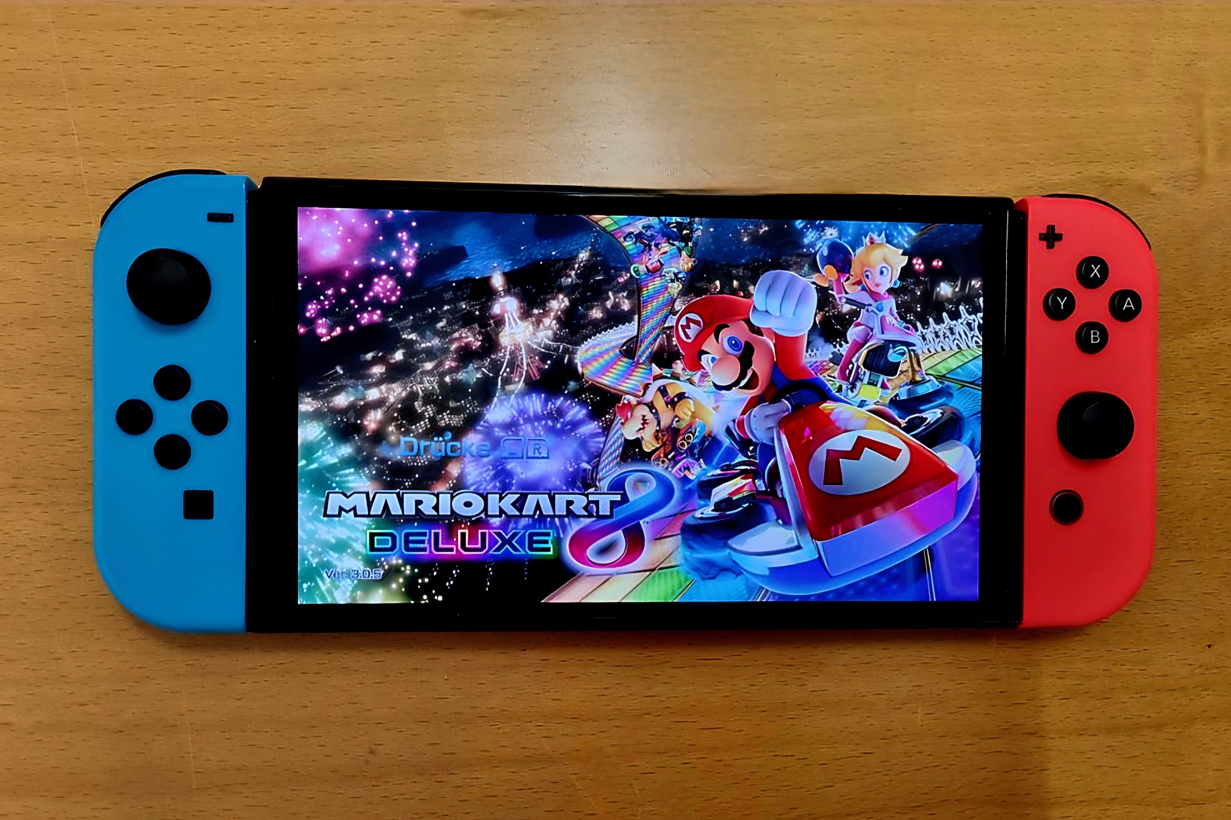 Nintendo Switch mit dem Mario Kart 8 Deluxe-Bild.