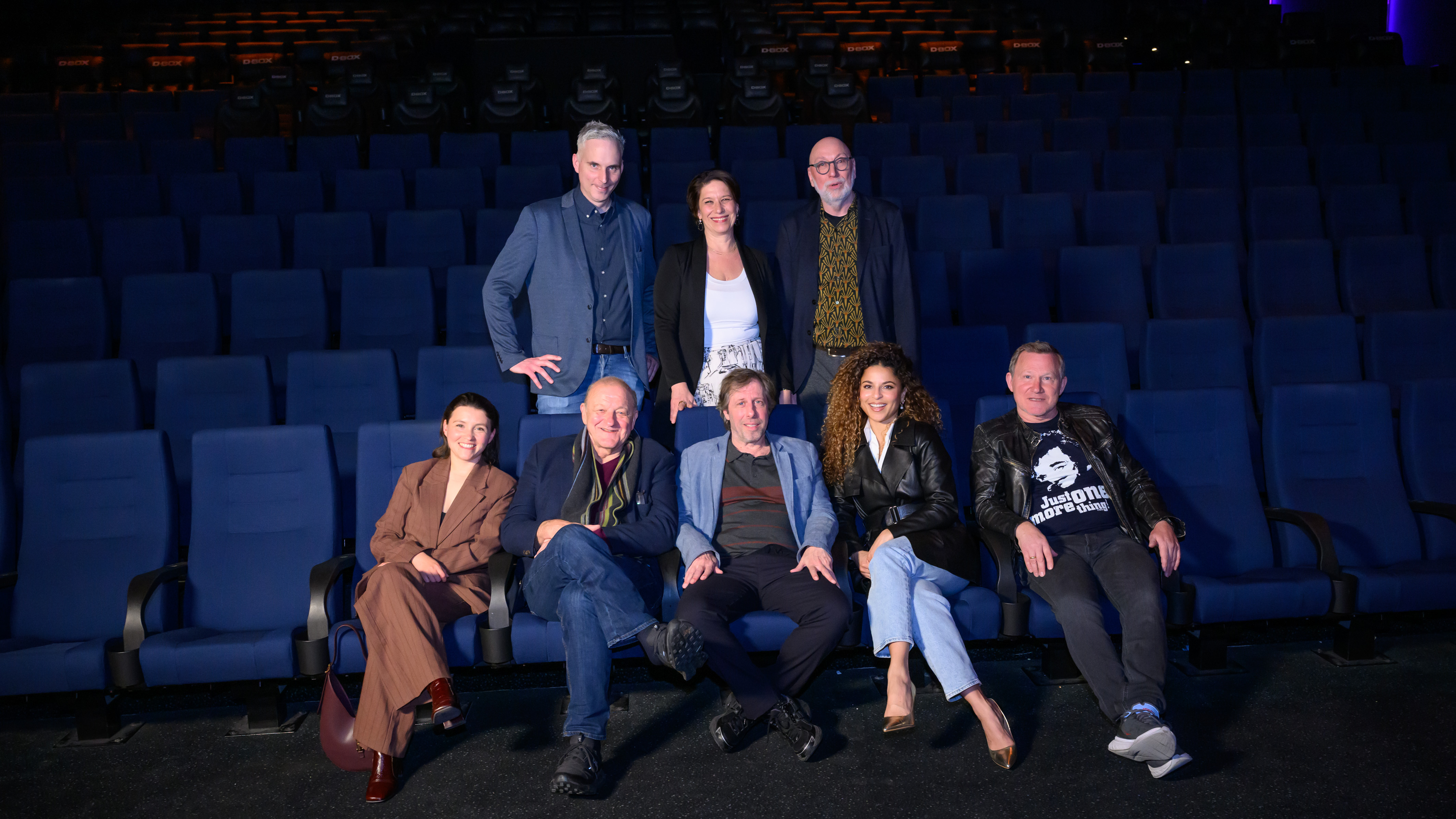 stehend: ZDF-Redakteur Florian Weber, Produzentin Carina Hackemann, Drehbuchautor Jürgen Kehrer, sitzend: Janina Fautz, Leonard Lansink, Oliver Korittke, Patricia Meeden, Roland Jankowsky