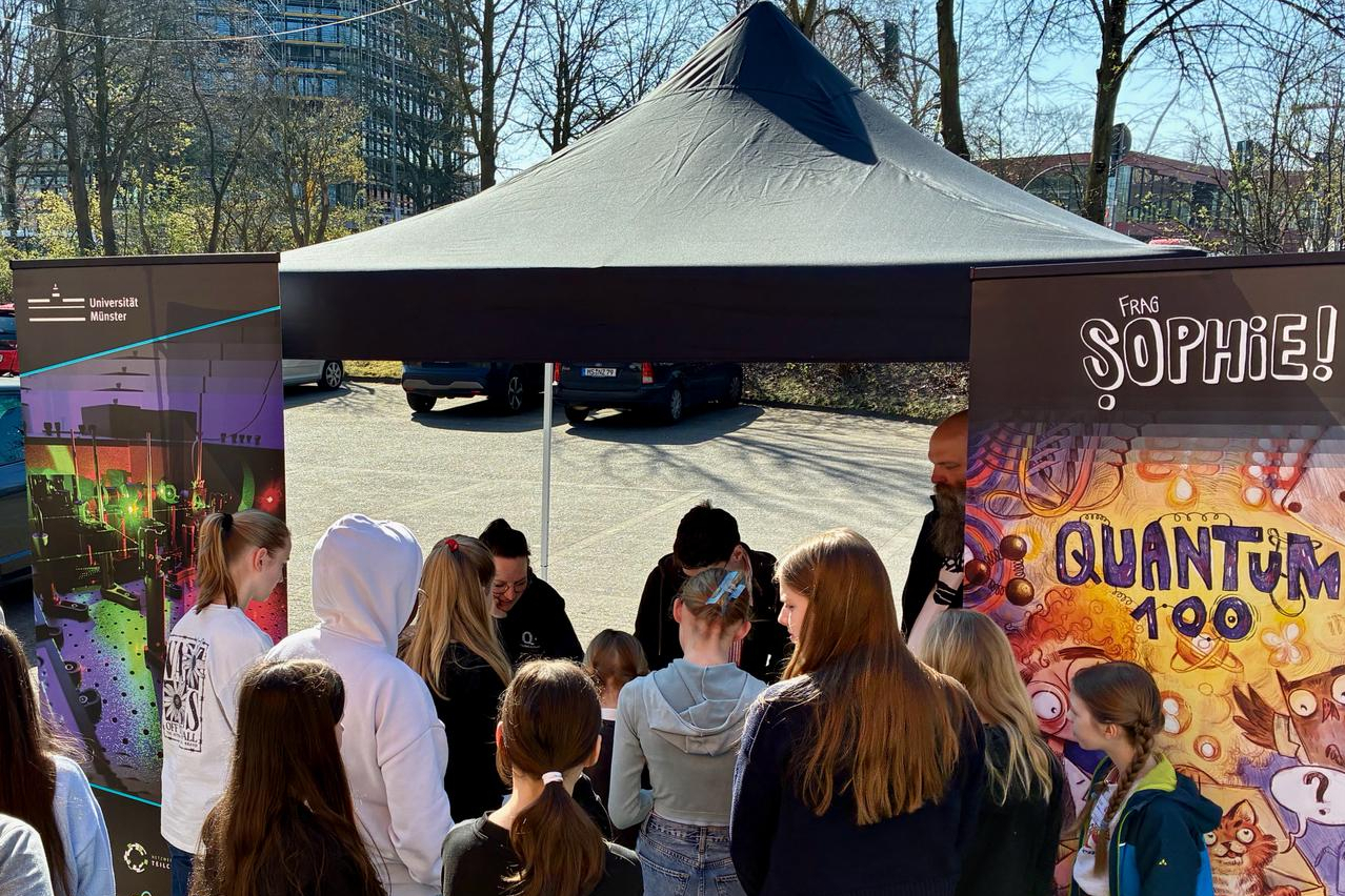 Ein Infostand der Uni Münster.