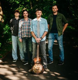 Auf dem Foto ist die vierköpfige Band zu sehen.