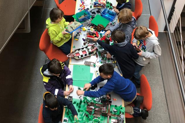 LEGO® Bauen