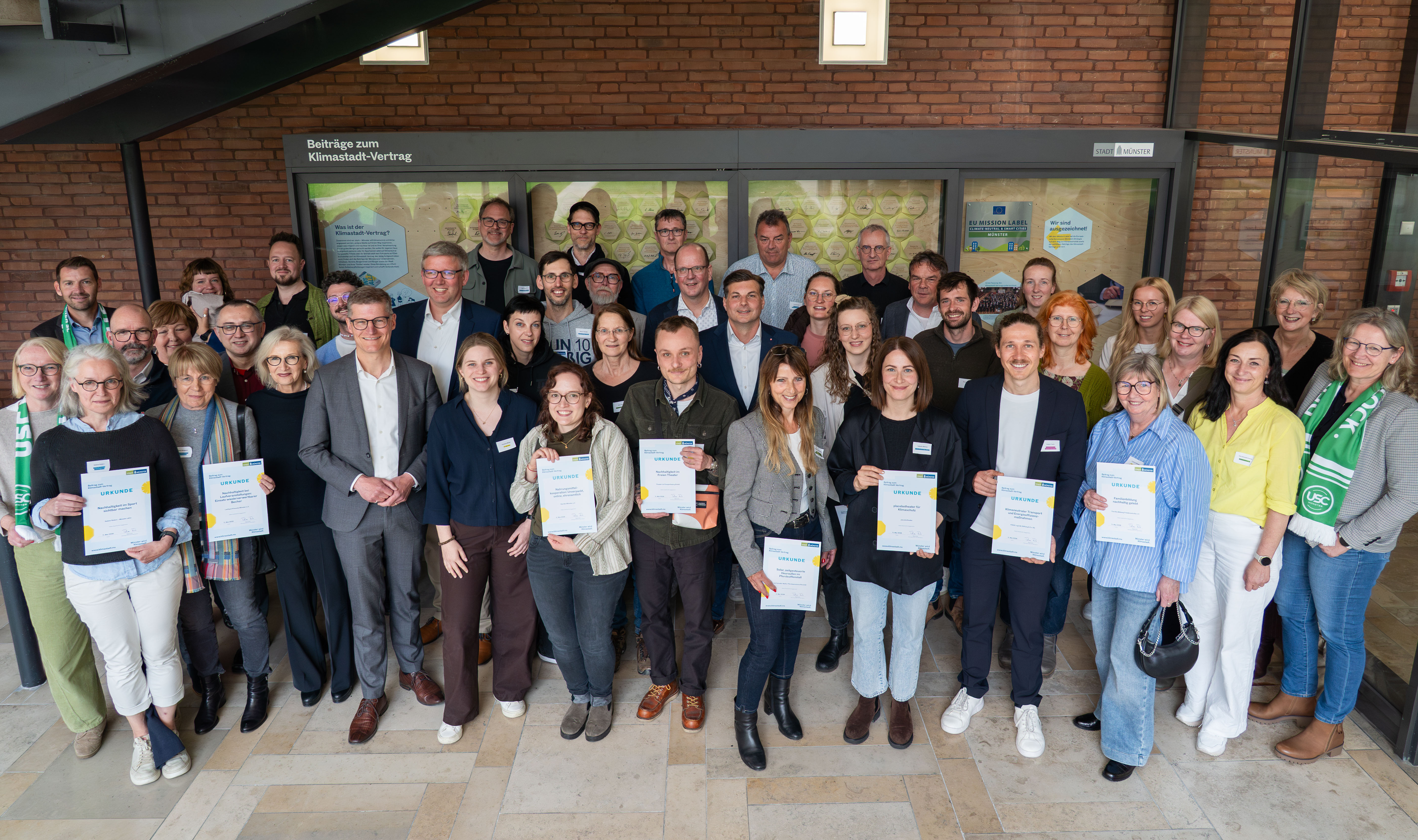 Gruppenbild im Stadthaus 1