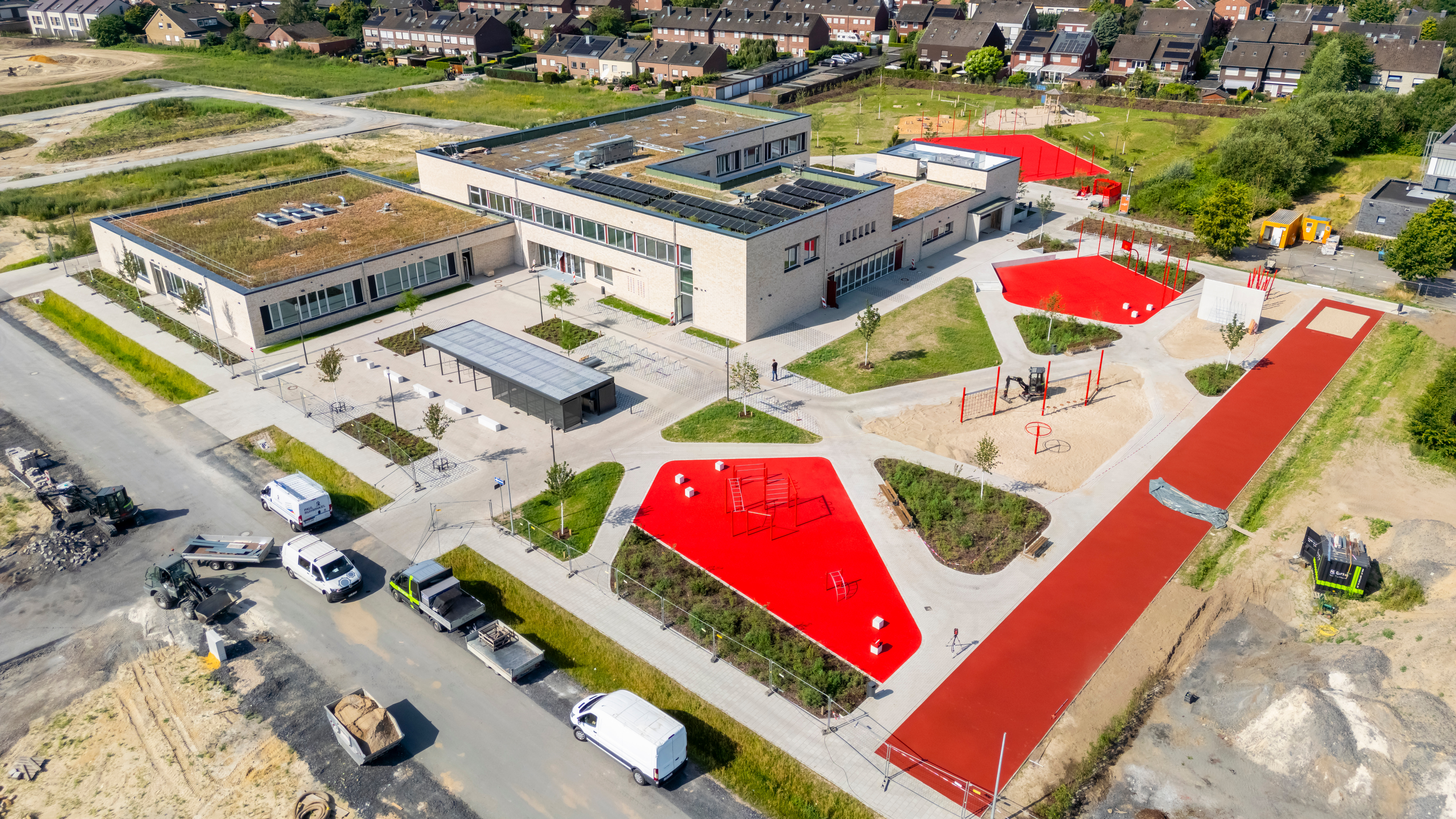 Drohnenaufnahme des Grundschul-Neubaus in Albachten
