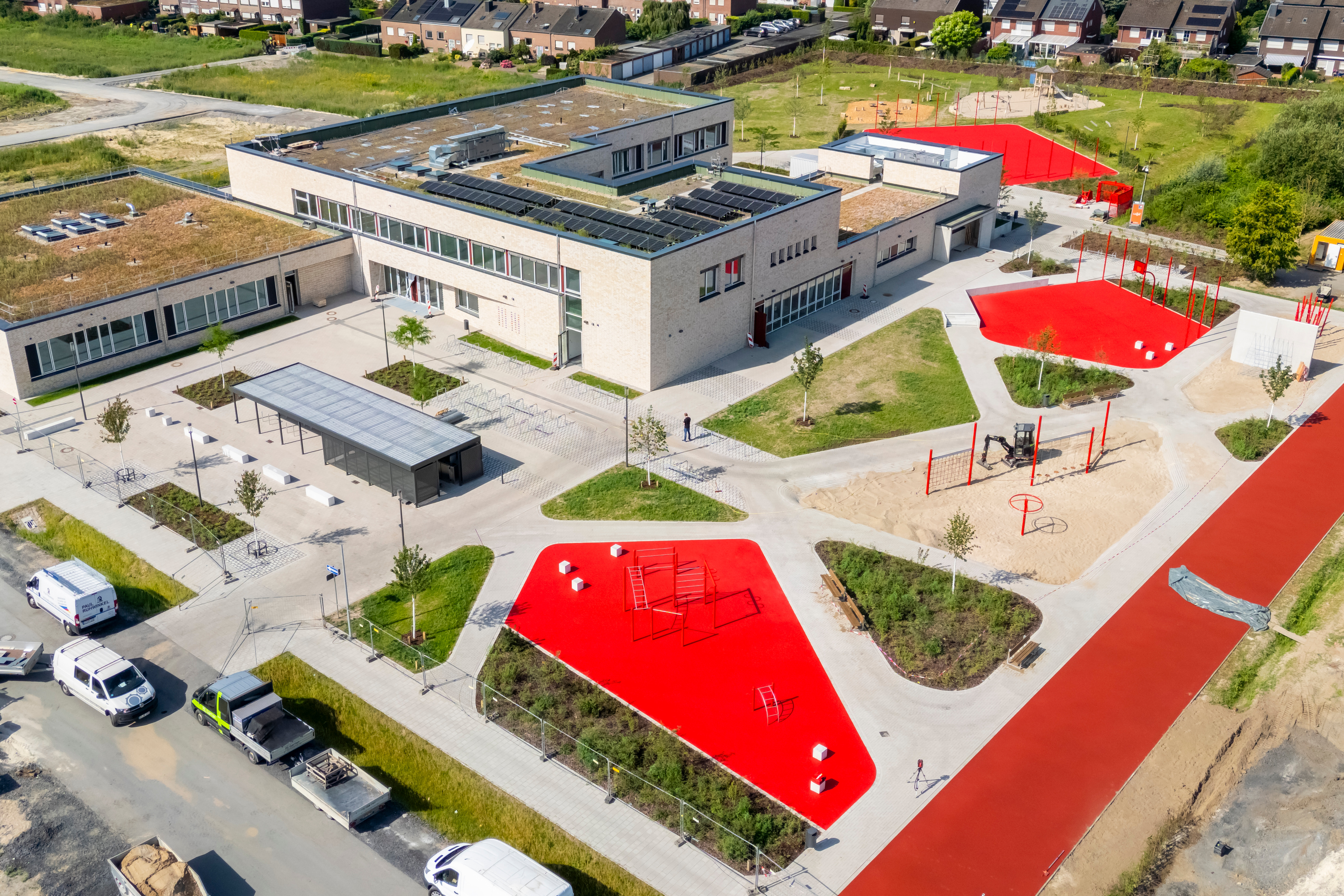 Drohnenaufnahme des Grundschul-Neubaus in Albachten