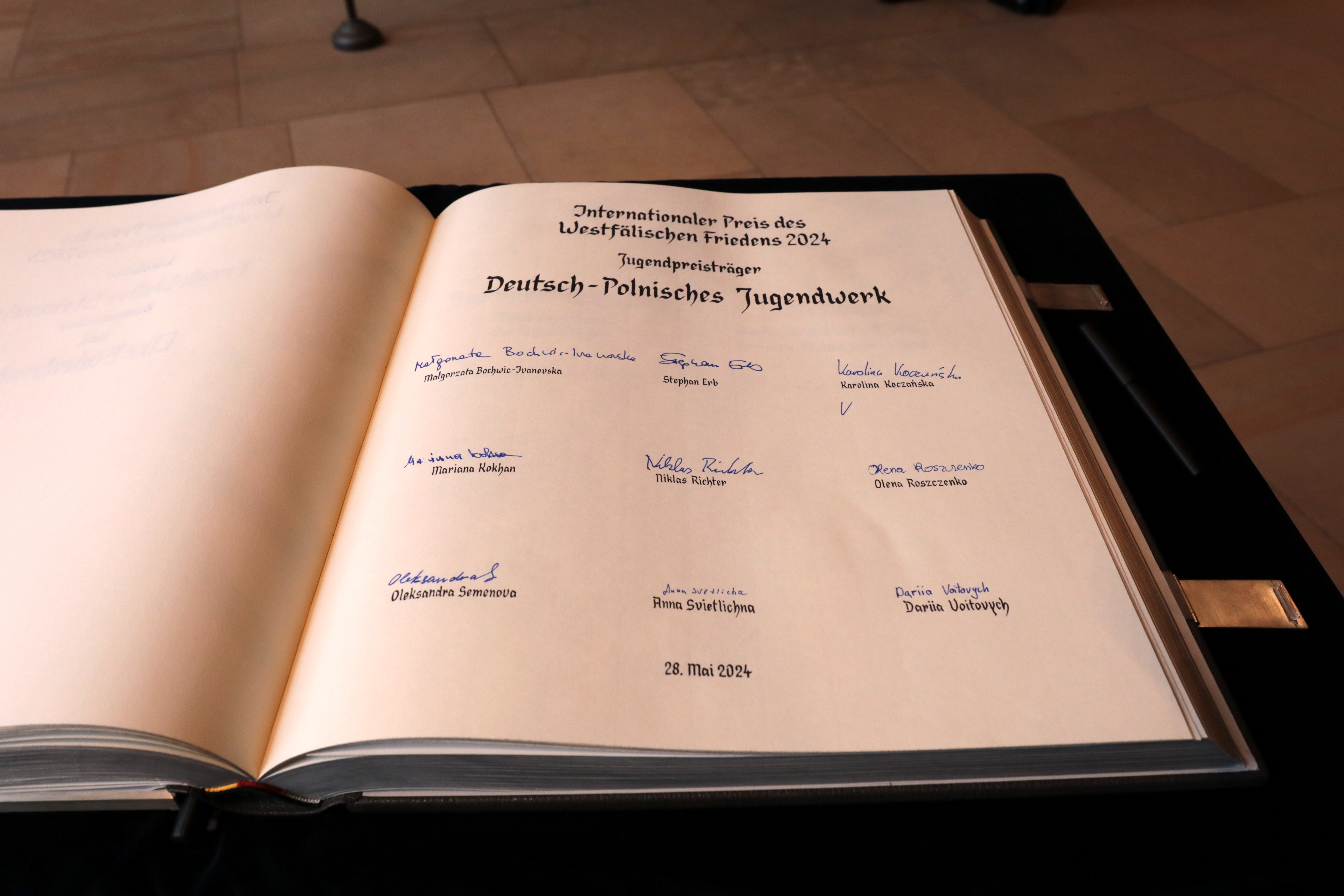 Das Goldene Buch der Stadt Münster: Die Einträge der Delegation des Deutsch-Polnischen Jugendwerks