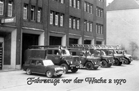 Löschzug vor der Feuerwache 1970