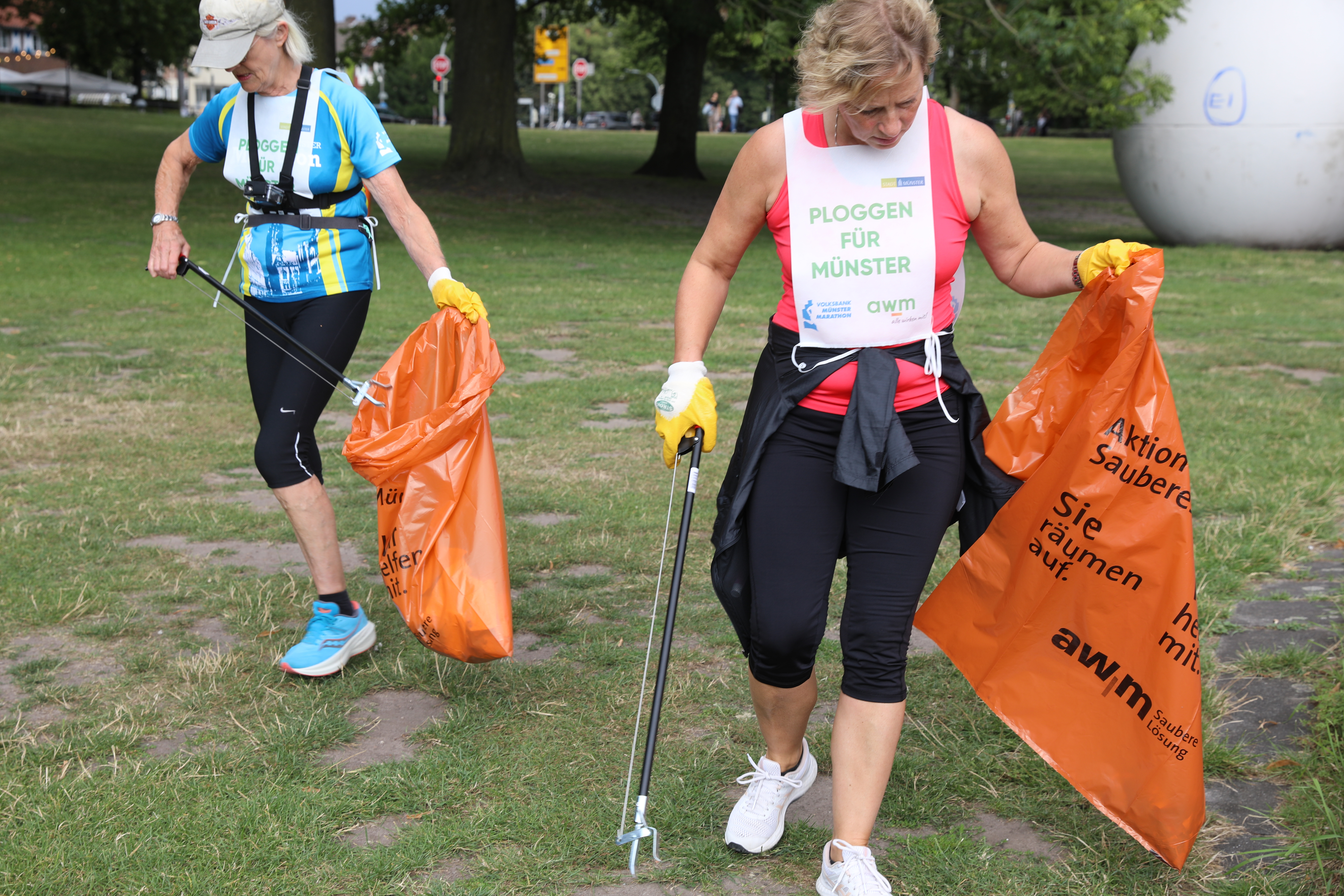 Teilnehmende Plogging-Aktion