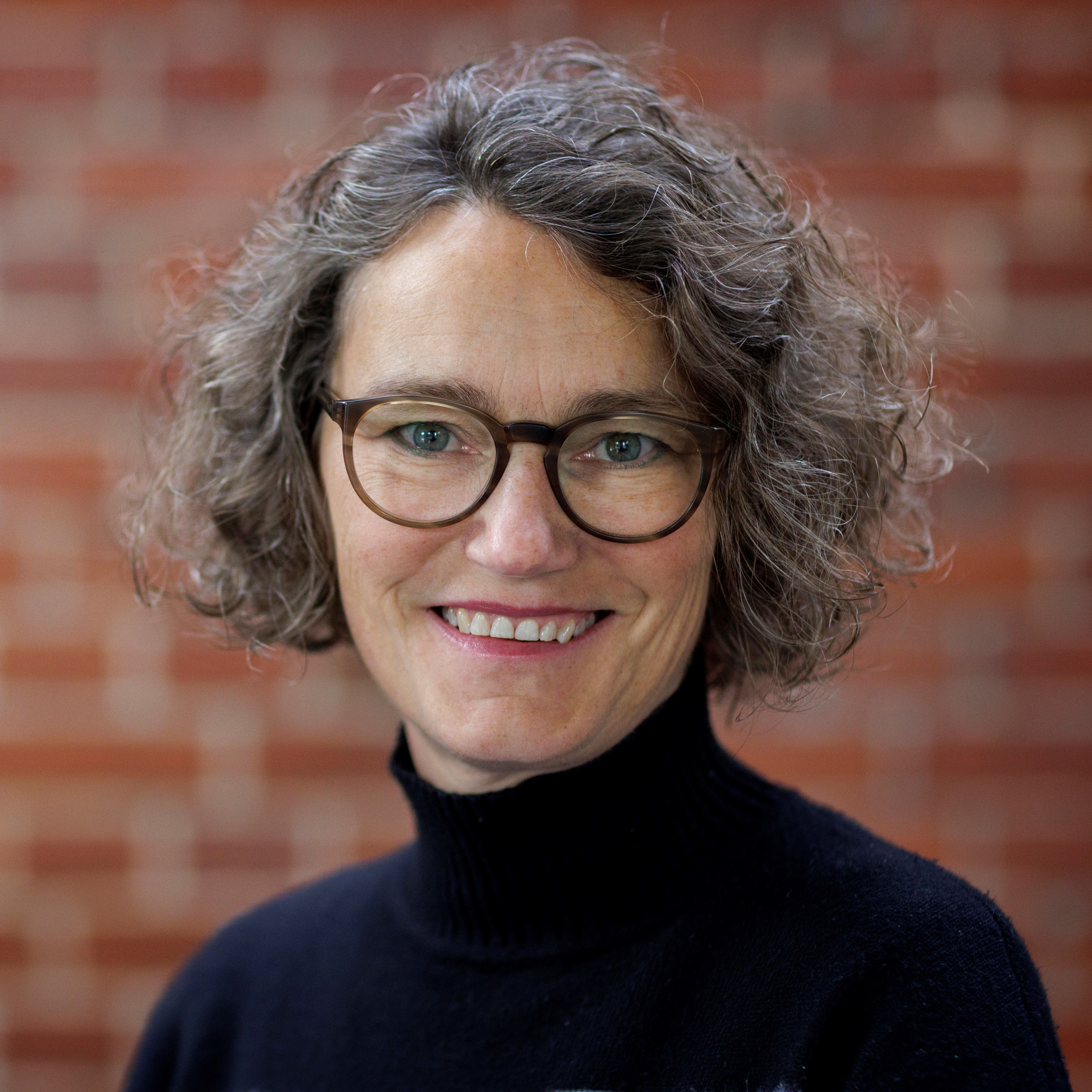 Portraitbild Prof. Dr. Anja Rosen