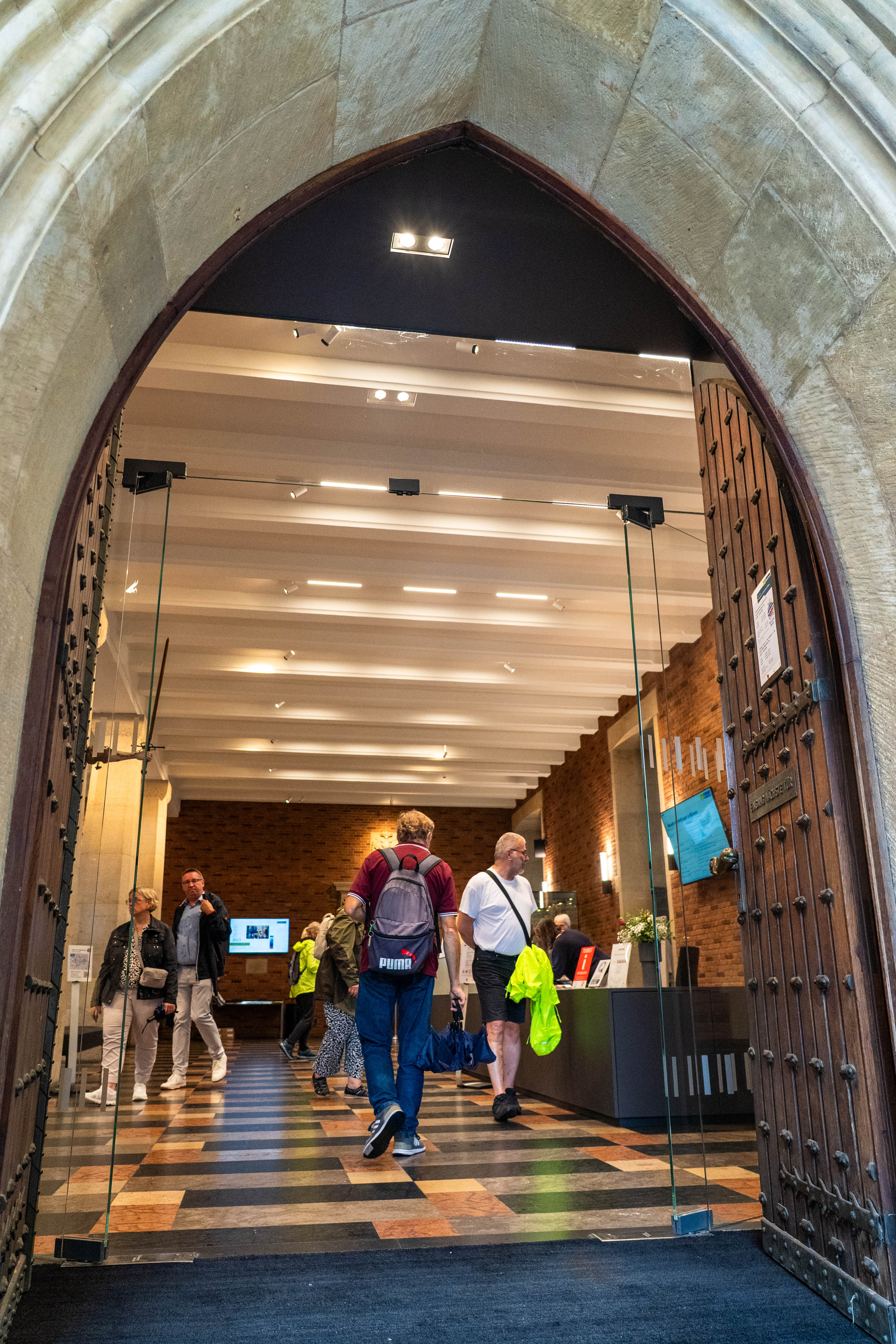 Blick in die Eingangshalle des historischen Rathauses