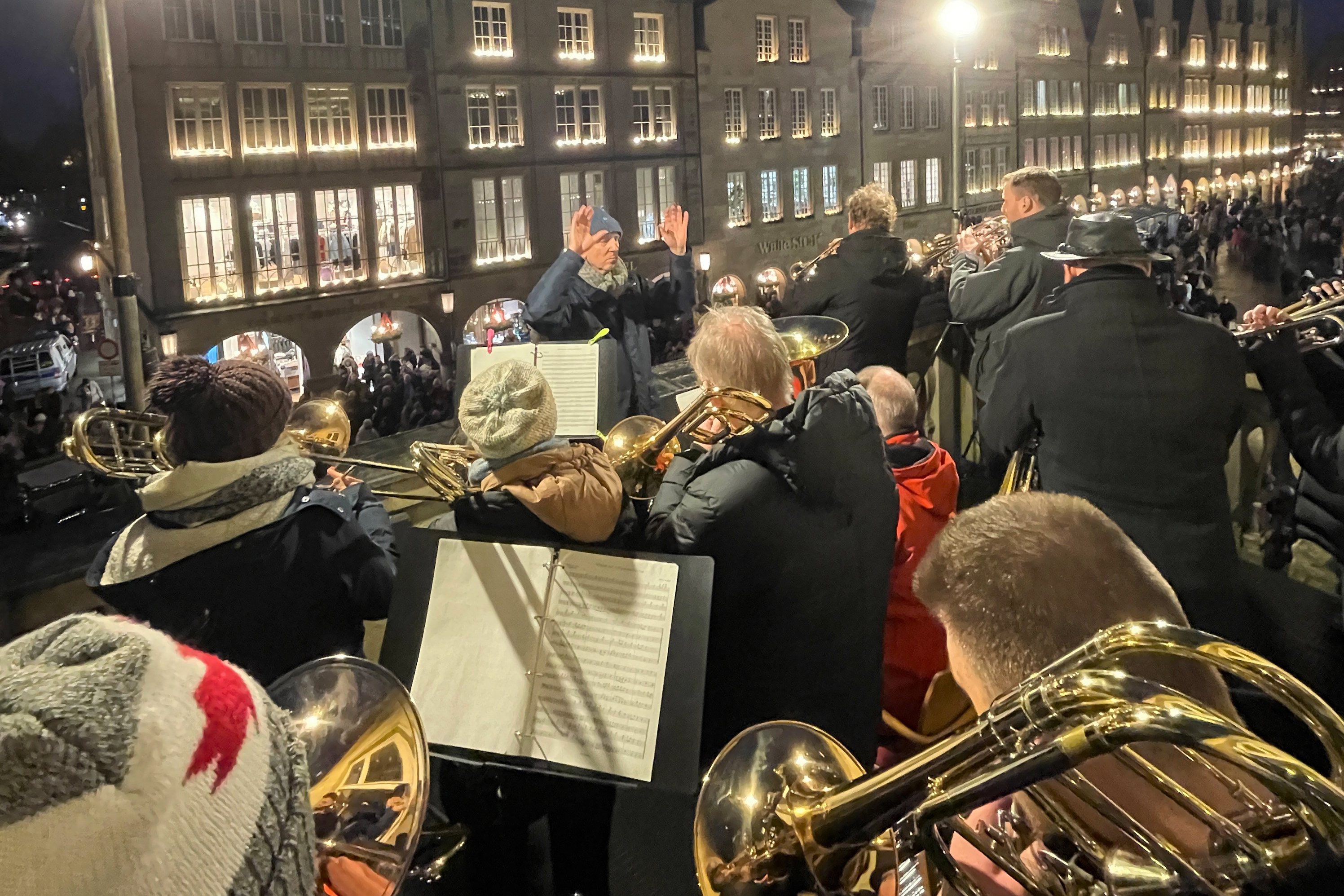 Musiker auf dem Sentenzbogen