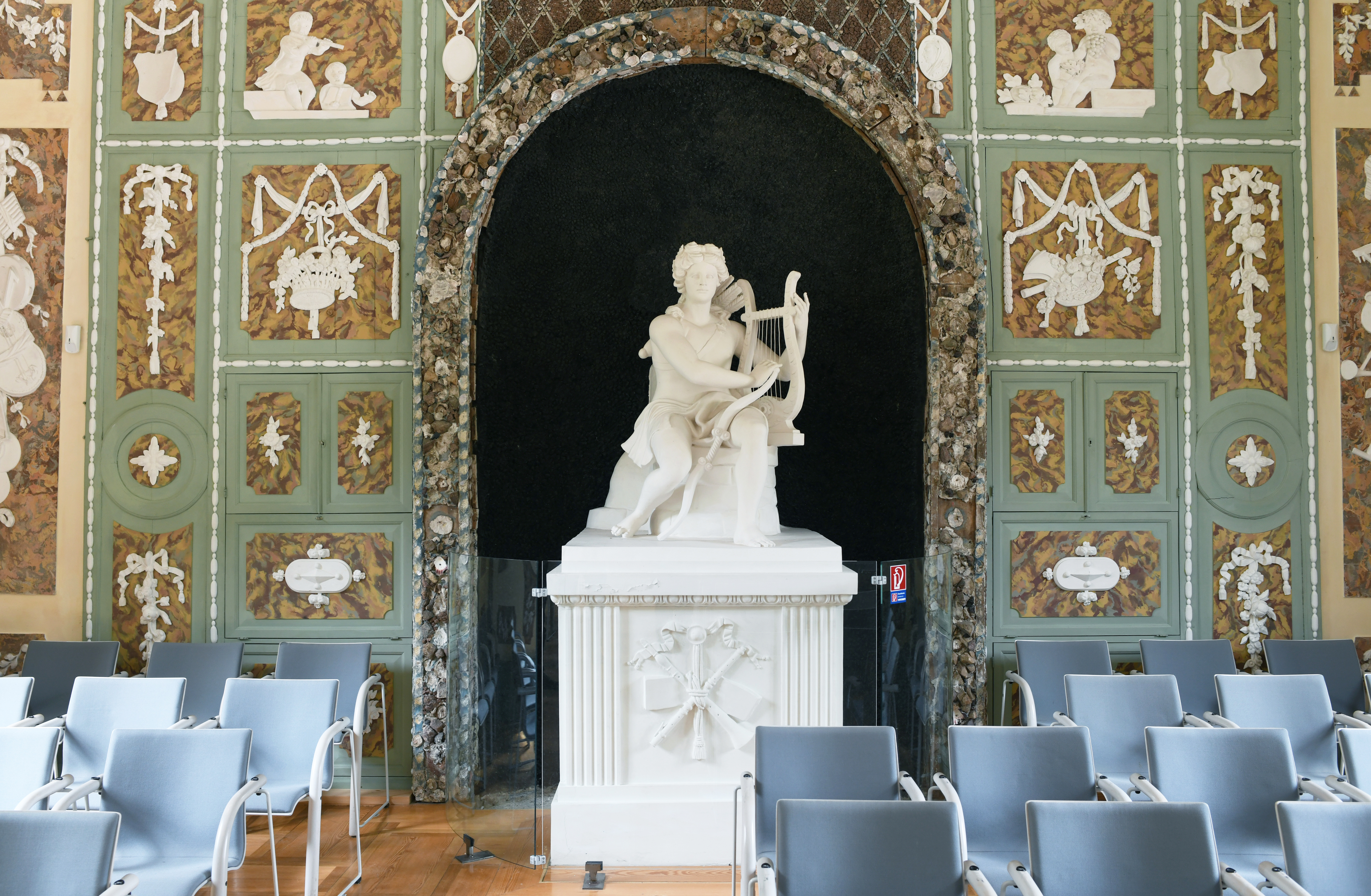 Historische Skulptur in der Konzertgalerie
