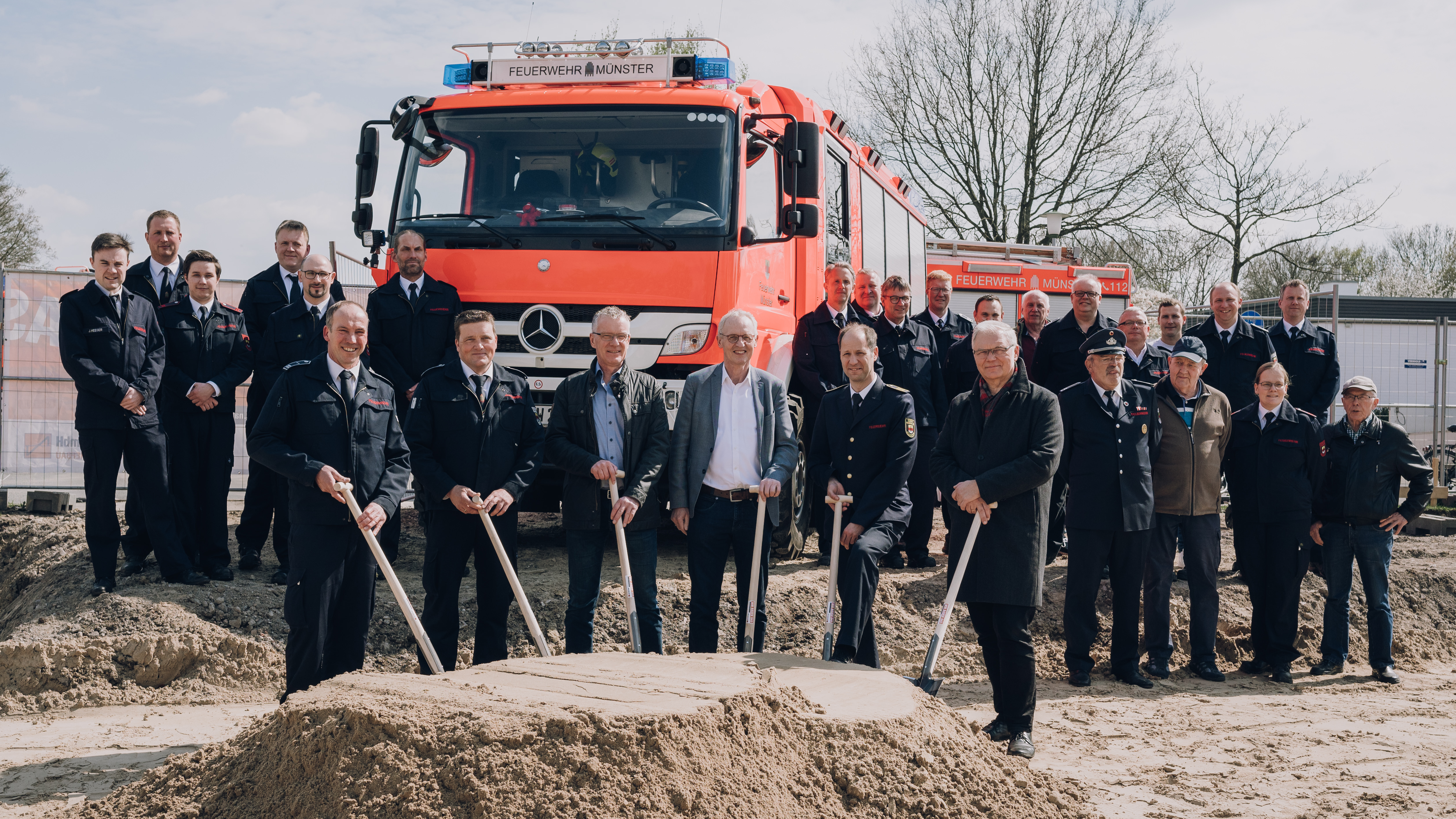 Spatenstich für das neue Feuerwehrhaus