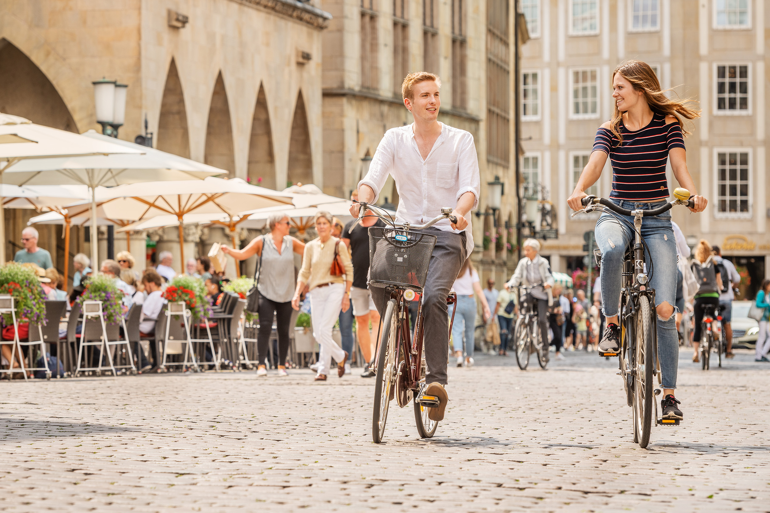 Zwei Radfahrer auf dem Prinzipalmarkt