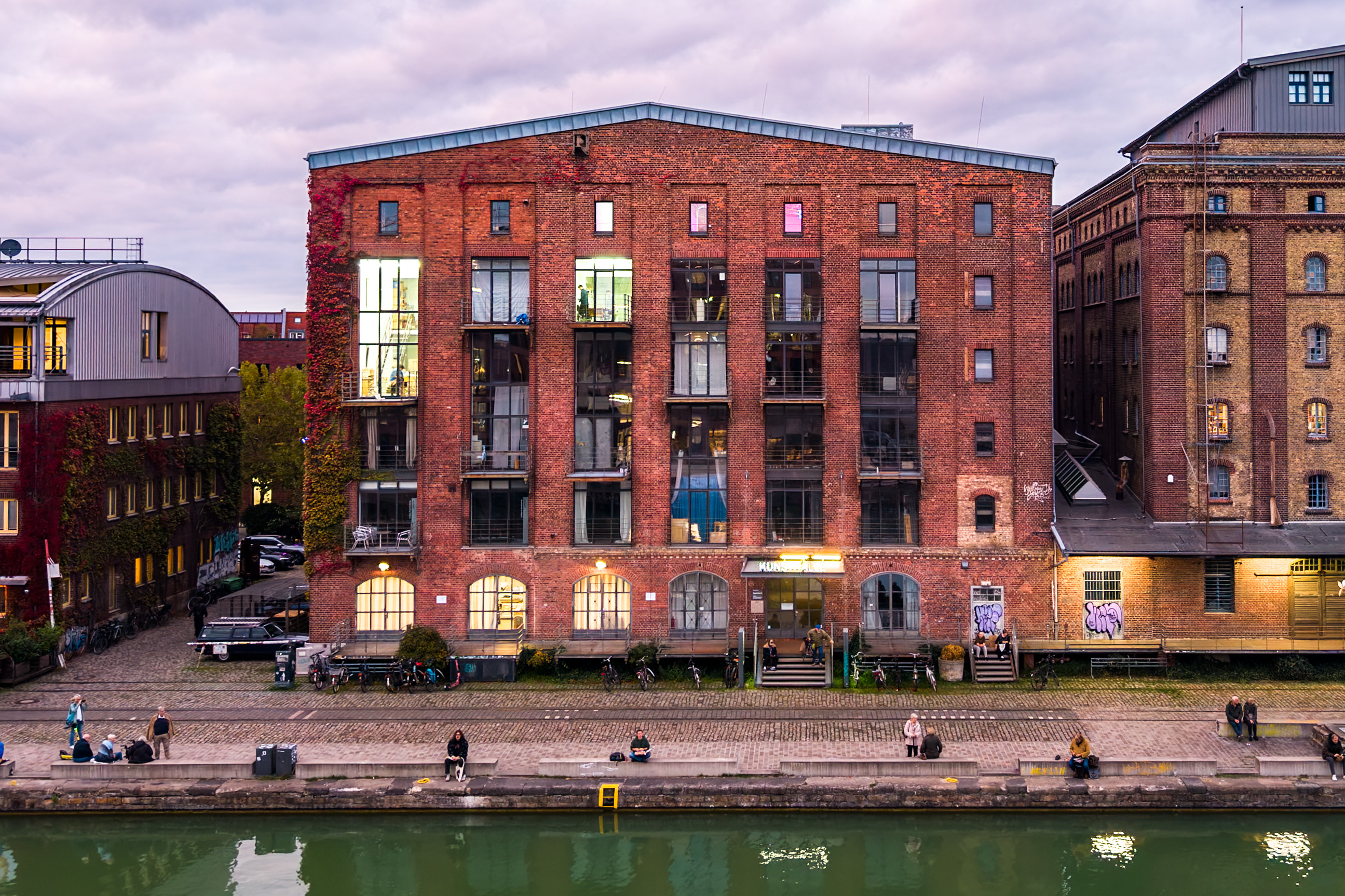 Speicherhaus am Stadthafen, in dem u.a. Ateliers für Künstlerinnen und Künstler beherbergt sind.