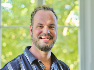 Portraitfoto von Jonathan Maag