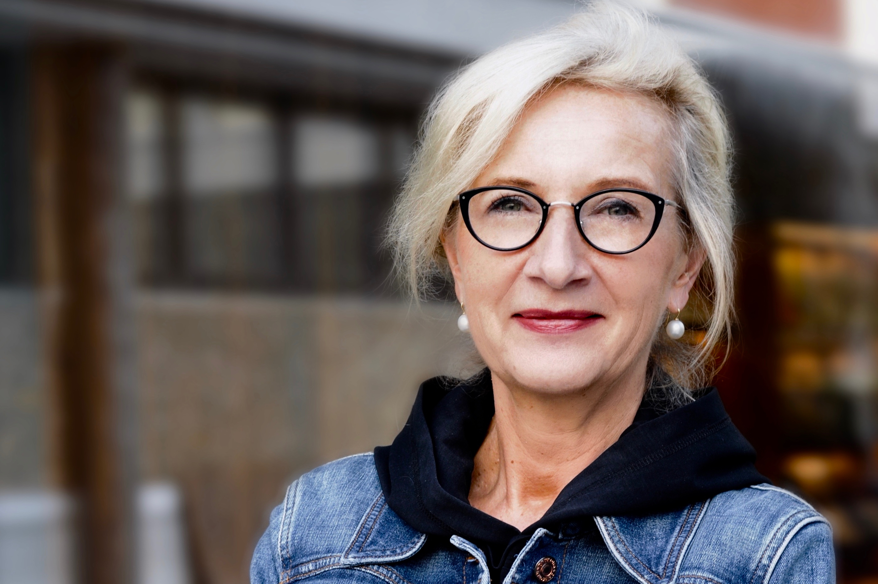 Portraitfoto von Bernadette Spinnen