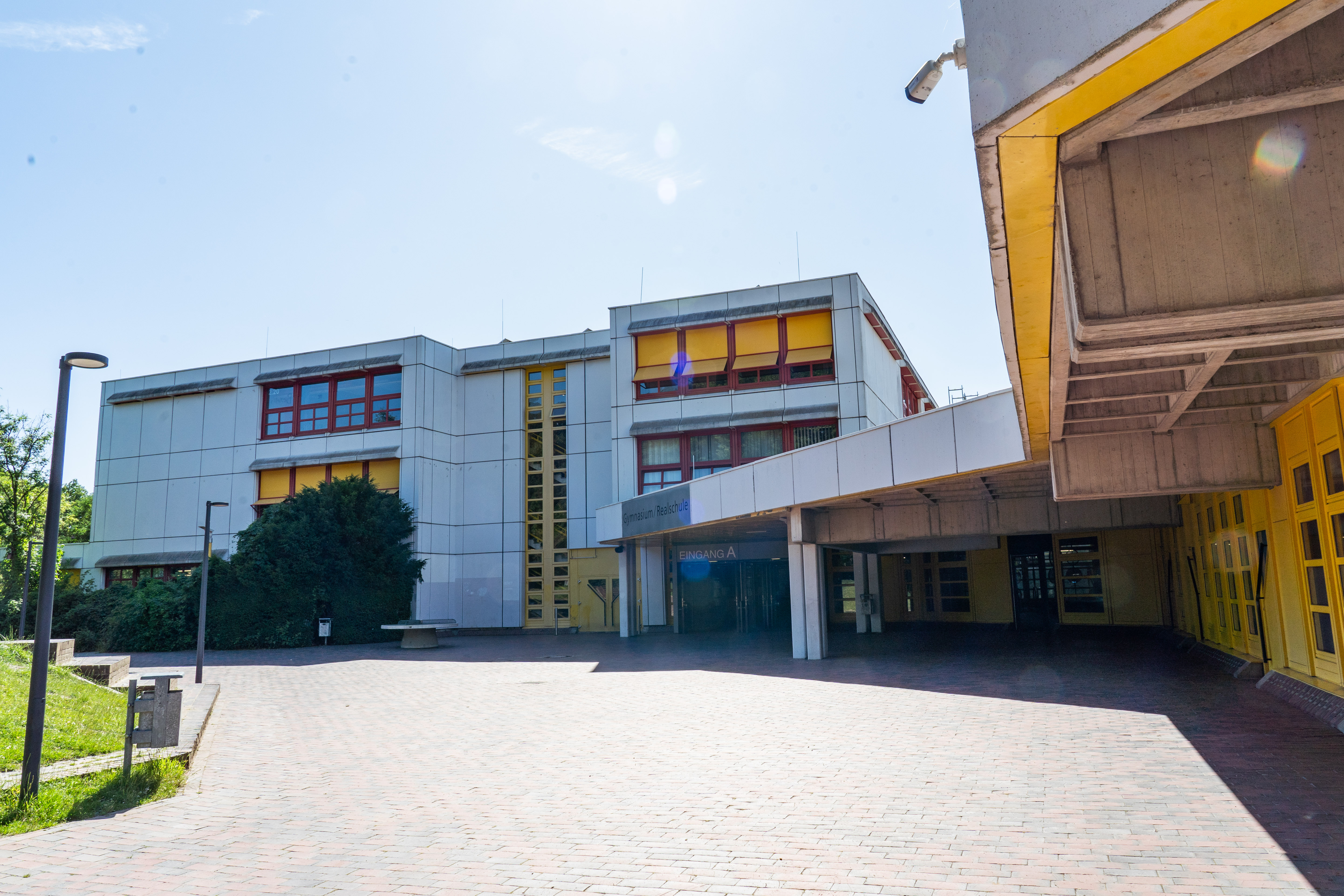 Schulzentrum Kinderhaus von außen