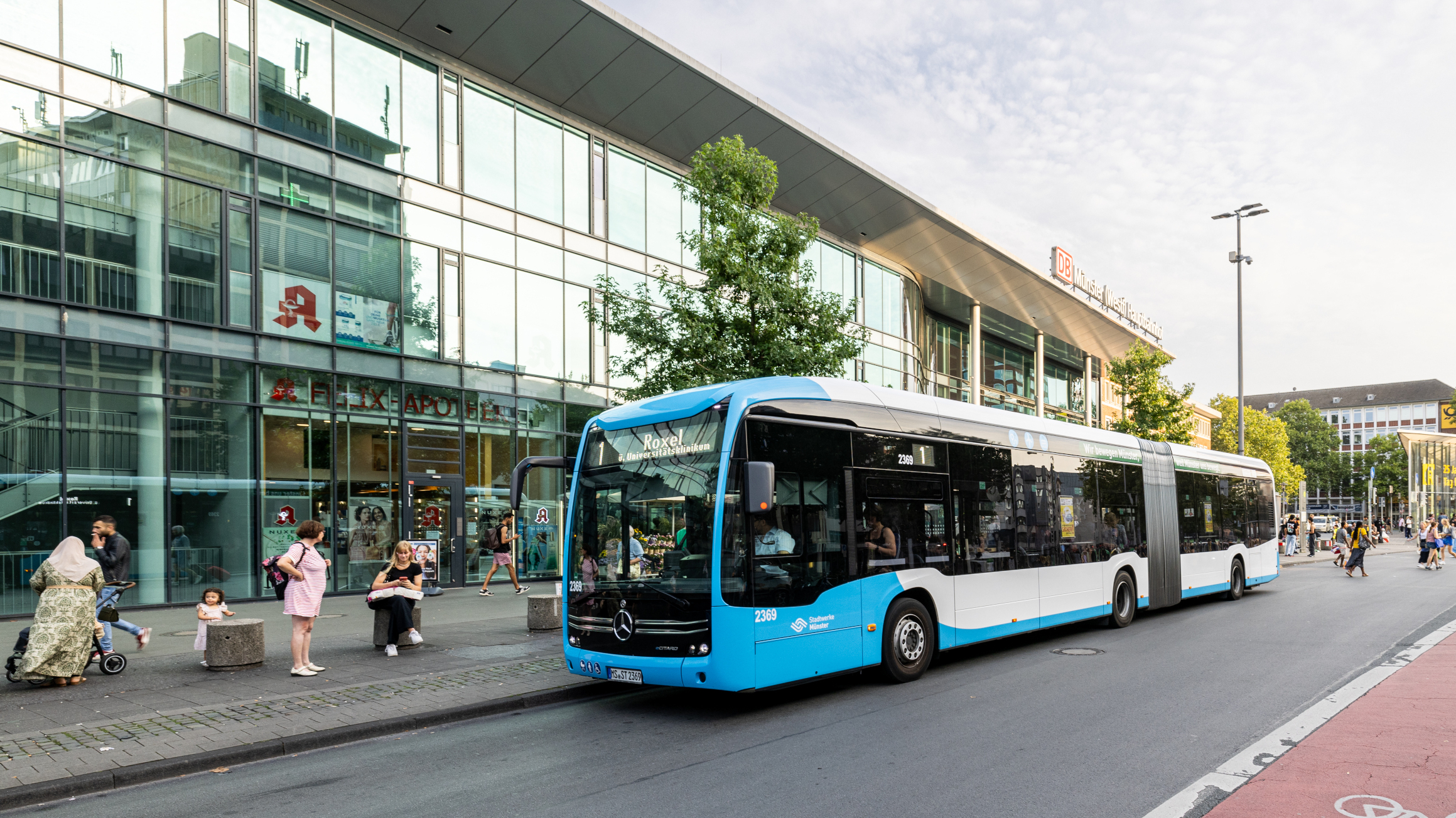 Bus der Stadtwerke Münster vor dem Hauptbahnhof