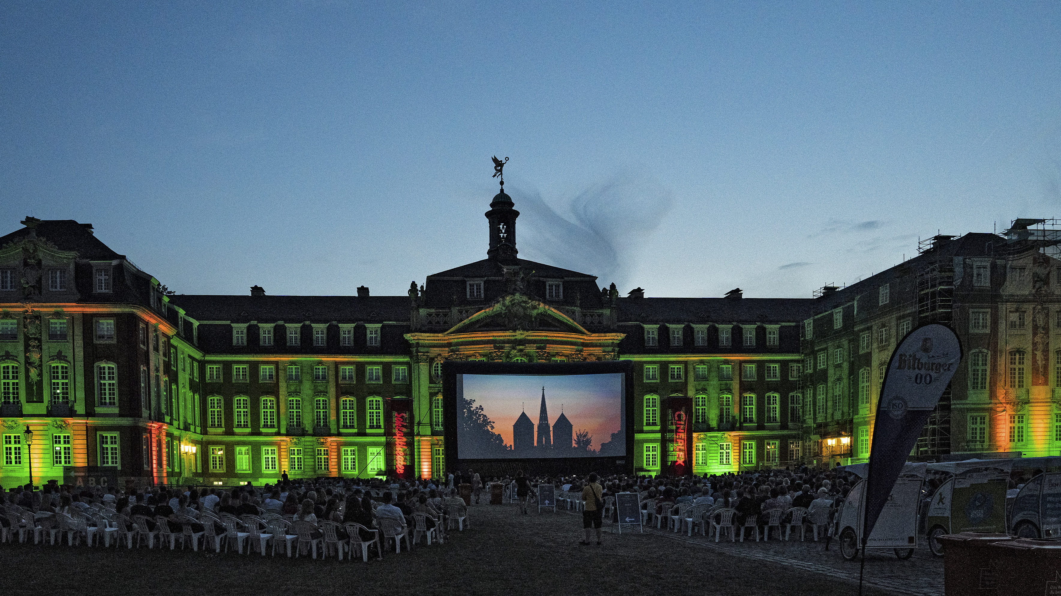 Sommernachtskino vor dem Schloss in Münster