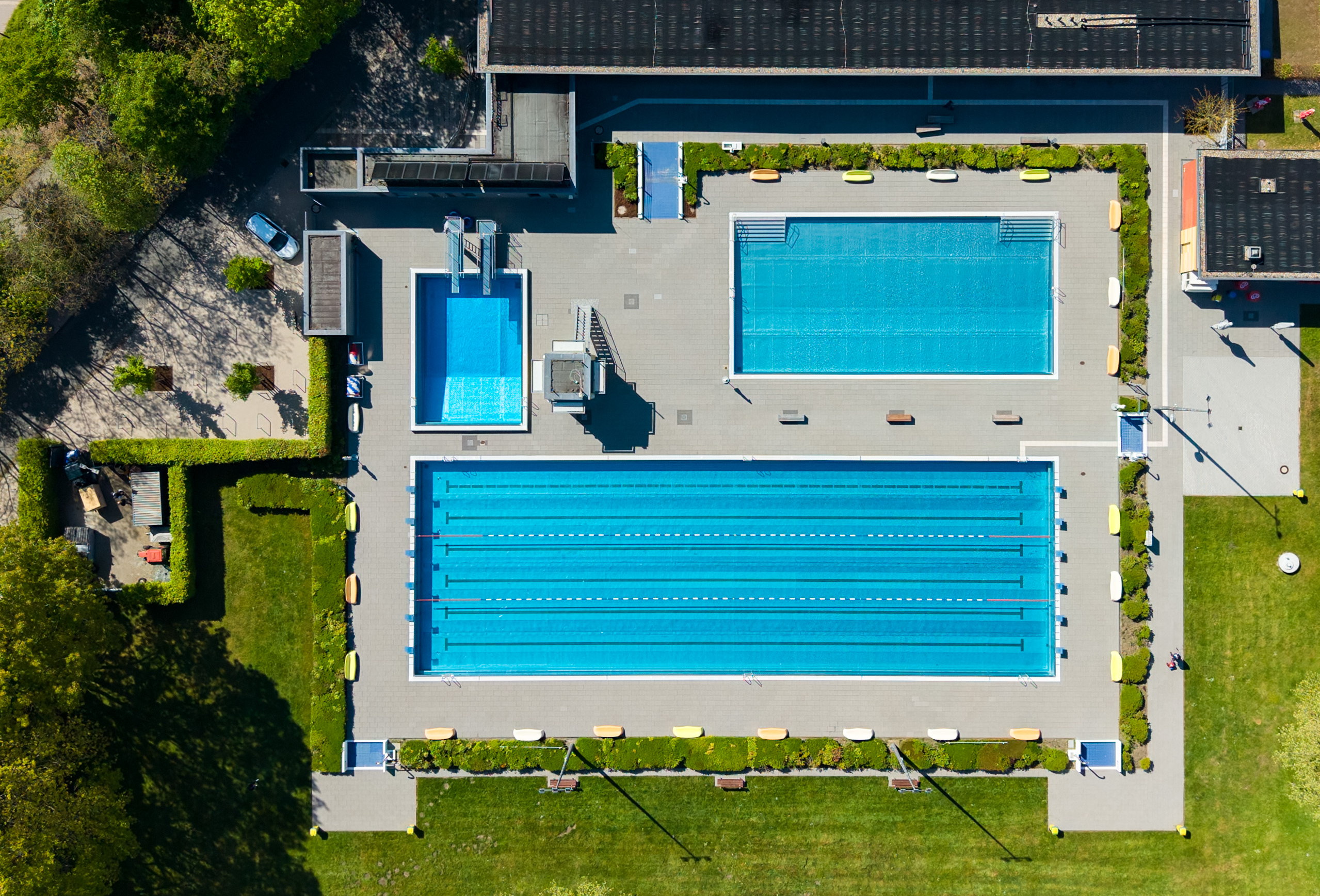 Drohenaufnahme vom Freibad Coburg