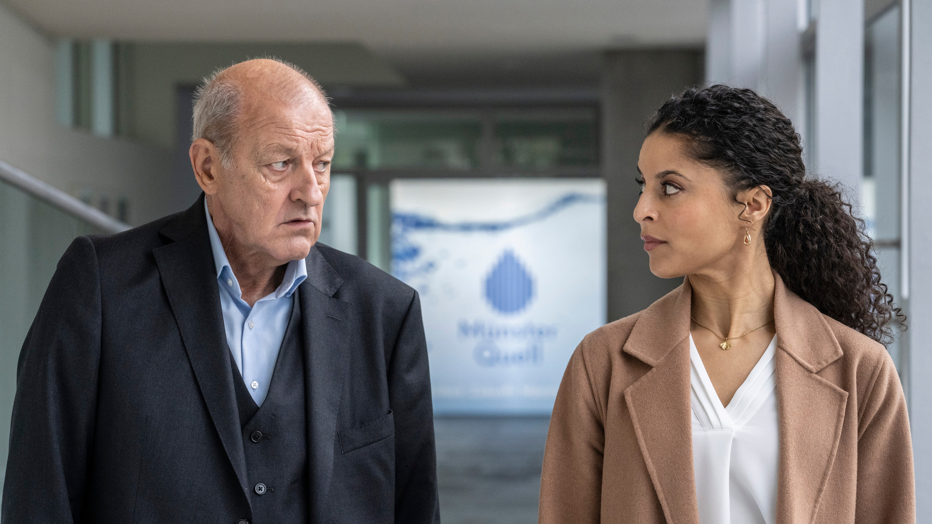 Privatdetektiv Georg Wilsberg (Leonard Lansink) und Anwältin Dr. Tessa Tilker (Patricia Meeden)