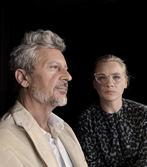 Auf dem Foto sind die Schauspielenden zu sehen.