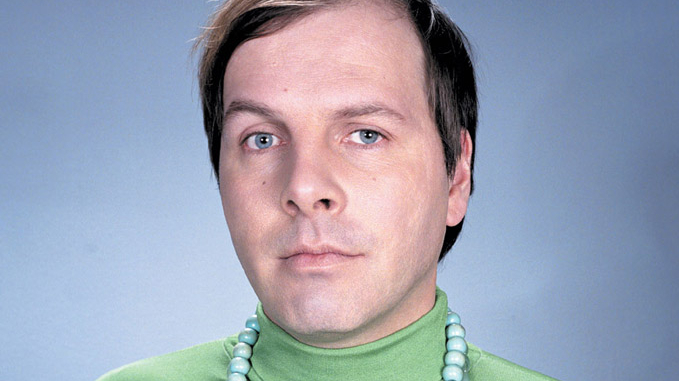 Portraitfoto vom französischen Liedermacher, Schauspieler und Schriftsteller Philippe Katerine
