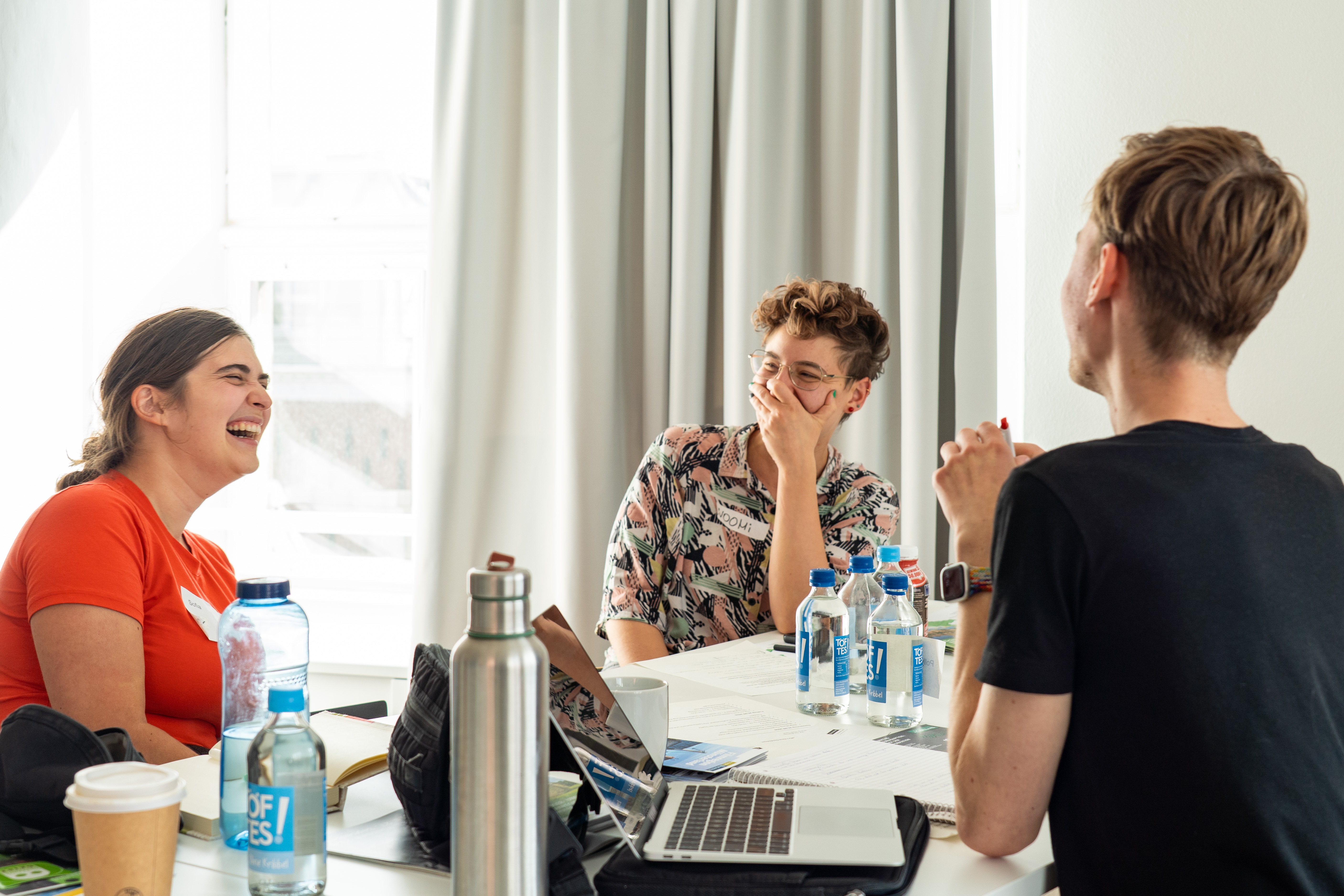 Workshopteilnehmende bei der Ideenentwicklung