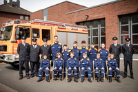 Angehörige der Gruppe 7 der Jugendfeuerwehr Geist