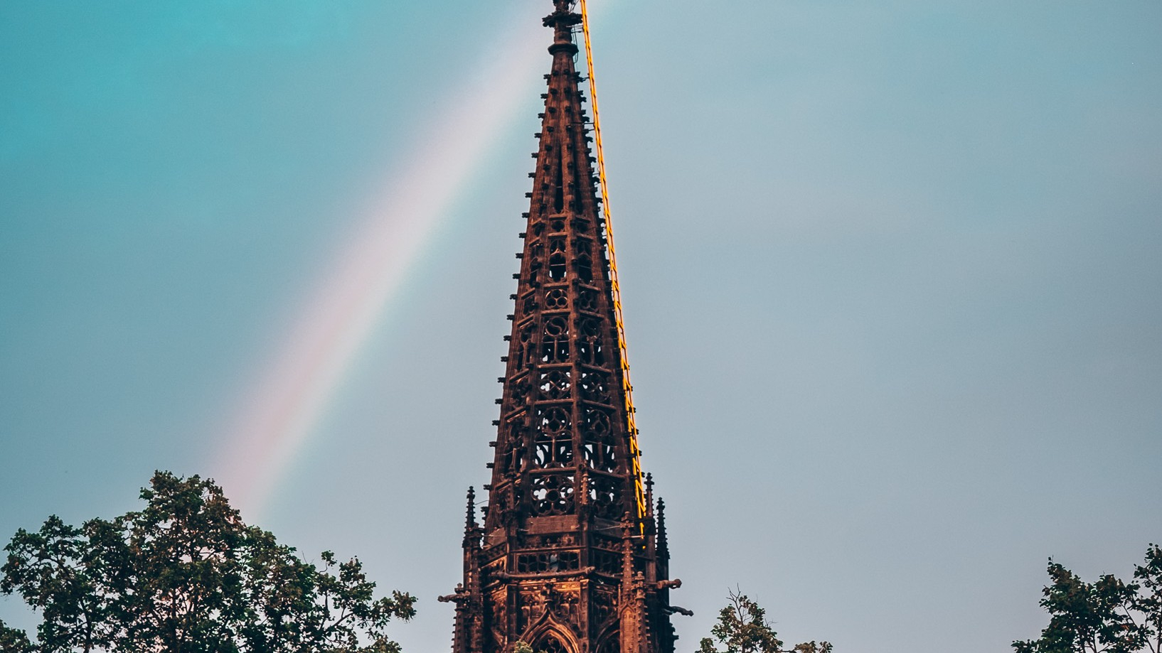 Regenbogen über dem Lambertikirchturm