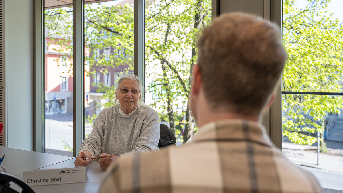 Sprachberatung immer Dienstags mit Christine Best 