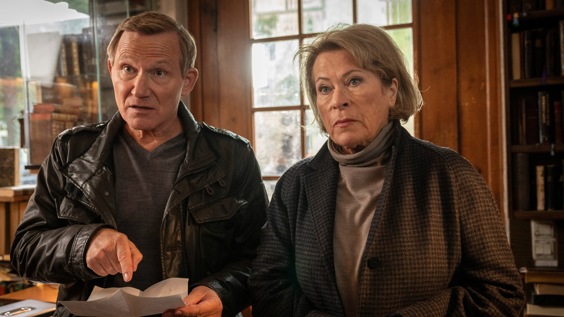 Team Kripo: Overbeck (Roland Jankowsky) und Anna Springer (Rita Russek)