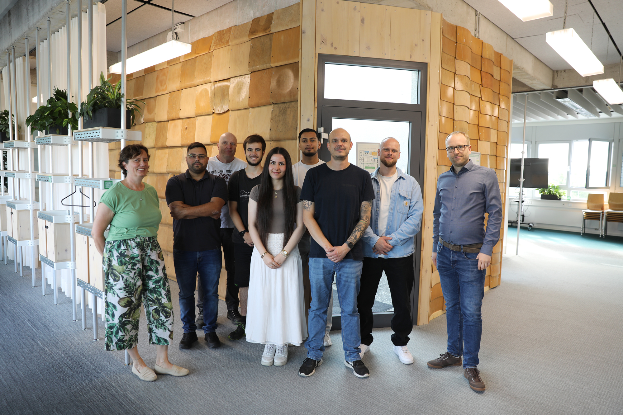 Alle Auszubildenden 2025 mit der Betriebsleitung und den Ausbildungsleitenden