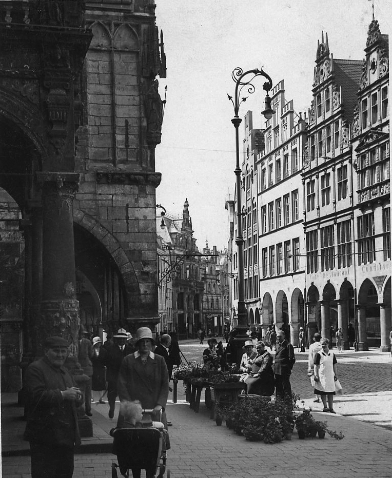Blumenstand vor dem Stadtweinhaus