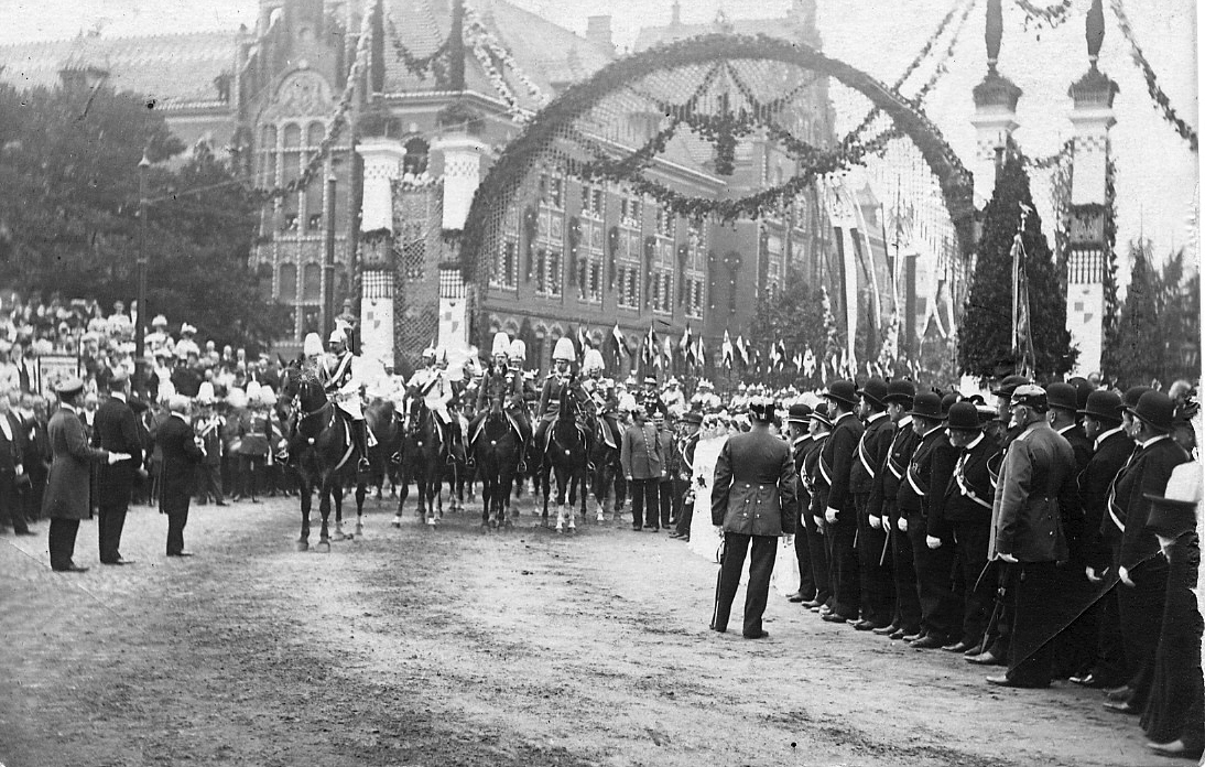 Kaiser Wilhelm II. wird auf dem Servatiiplatz von Oberbürgermeister Jungeblodt begrüßt 