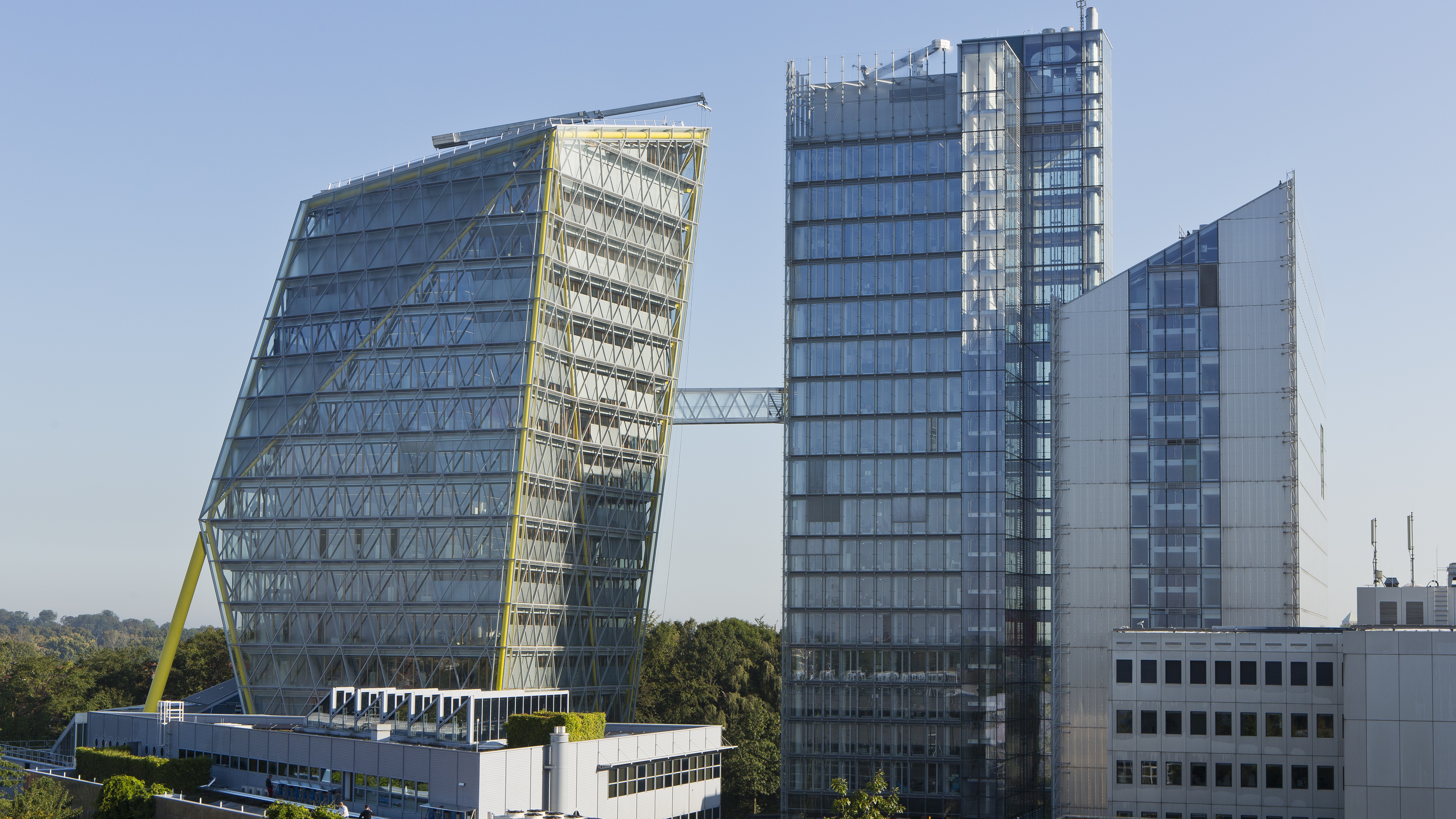 Die Türme prägen die Silhouette des LVM-Campus