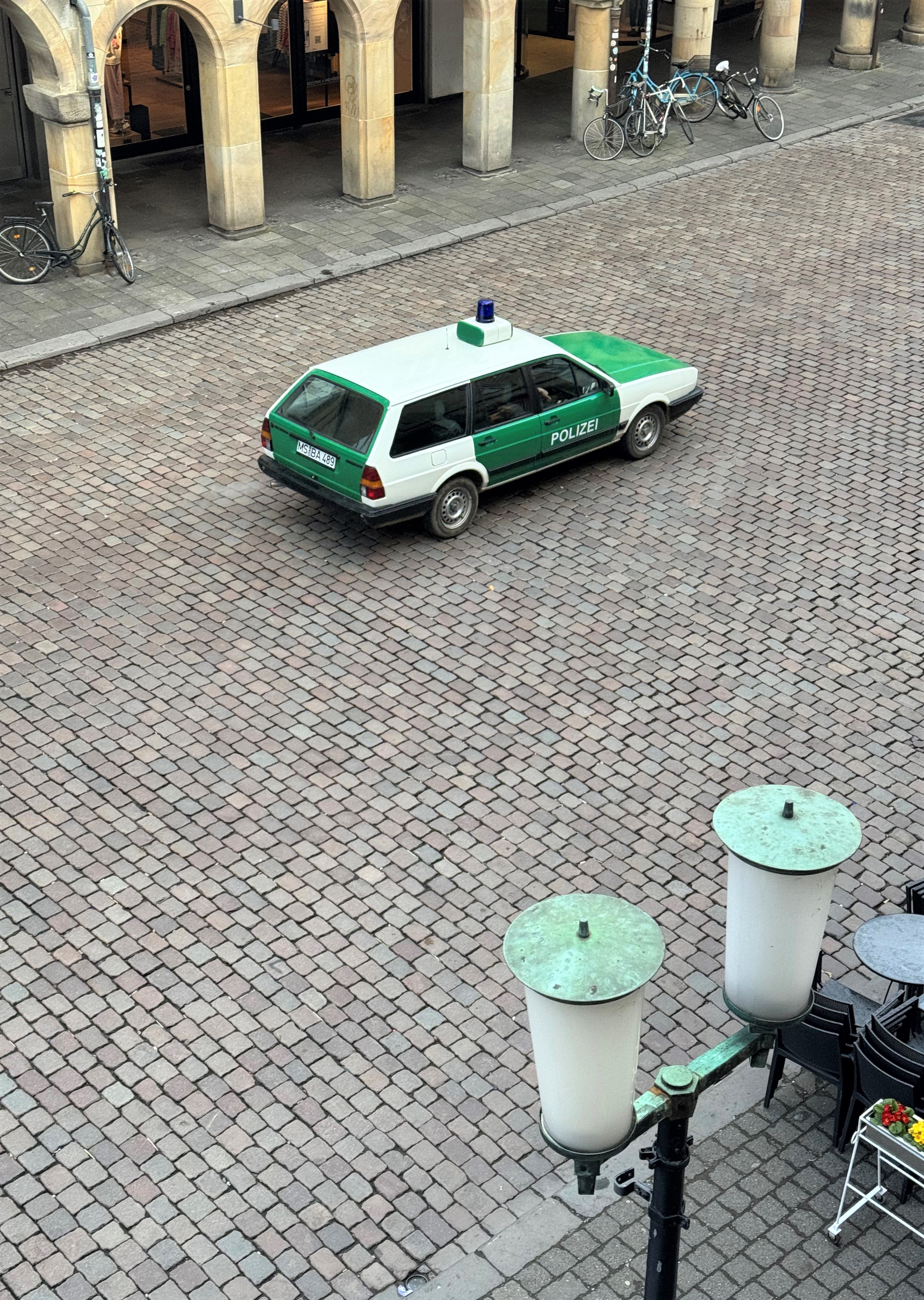 Spielfahrzeug auf dem Prinzipalmarkt