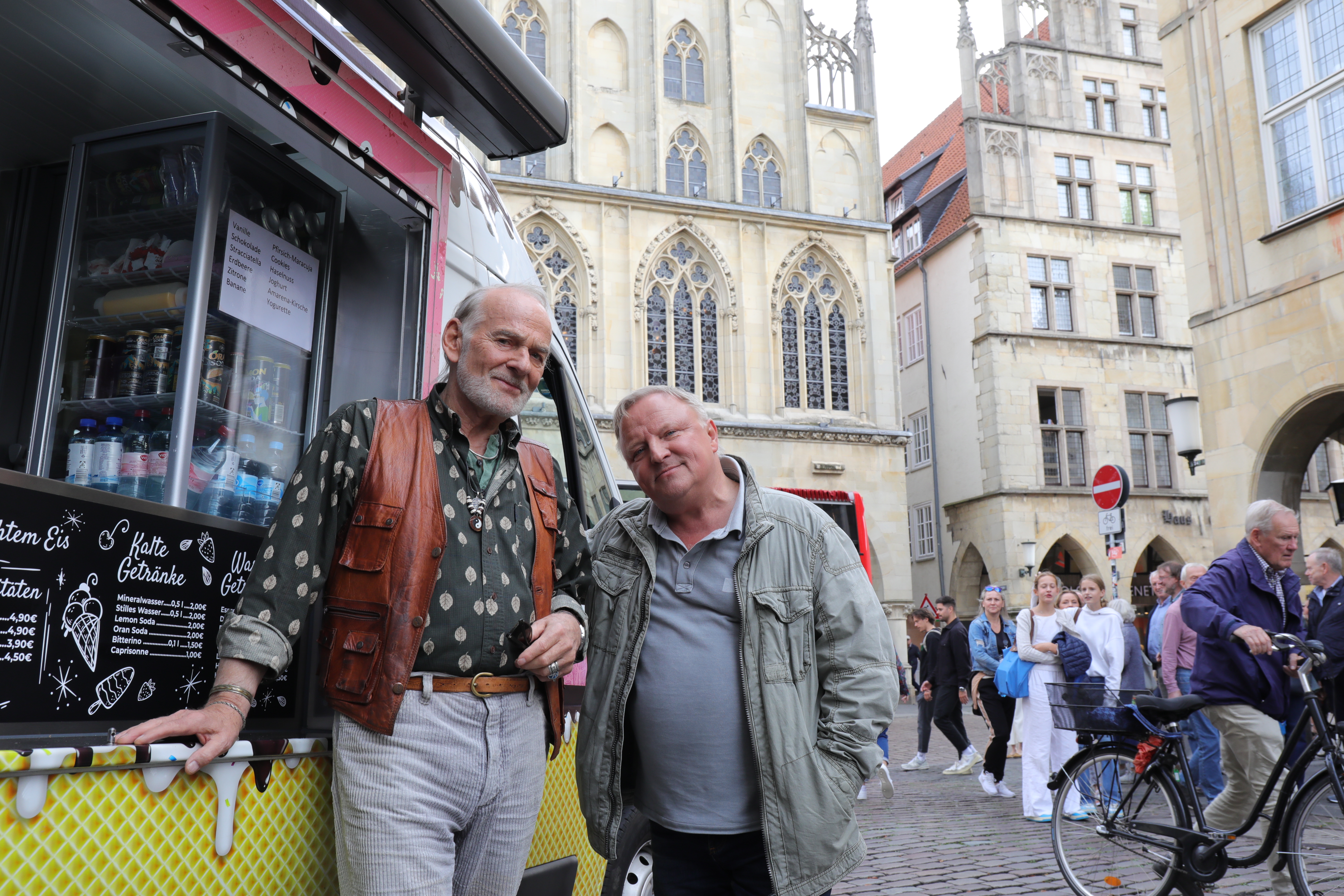 Tatort „Unter Gärtnern“, Dreharbeiten 2023 Claus Dieter Clausnitzer, Axel Prahl