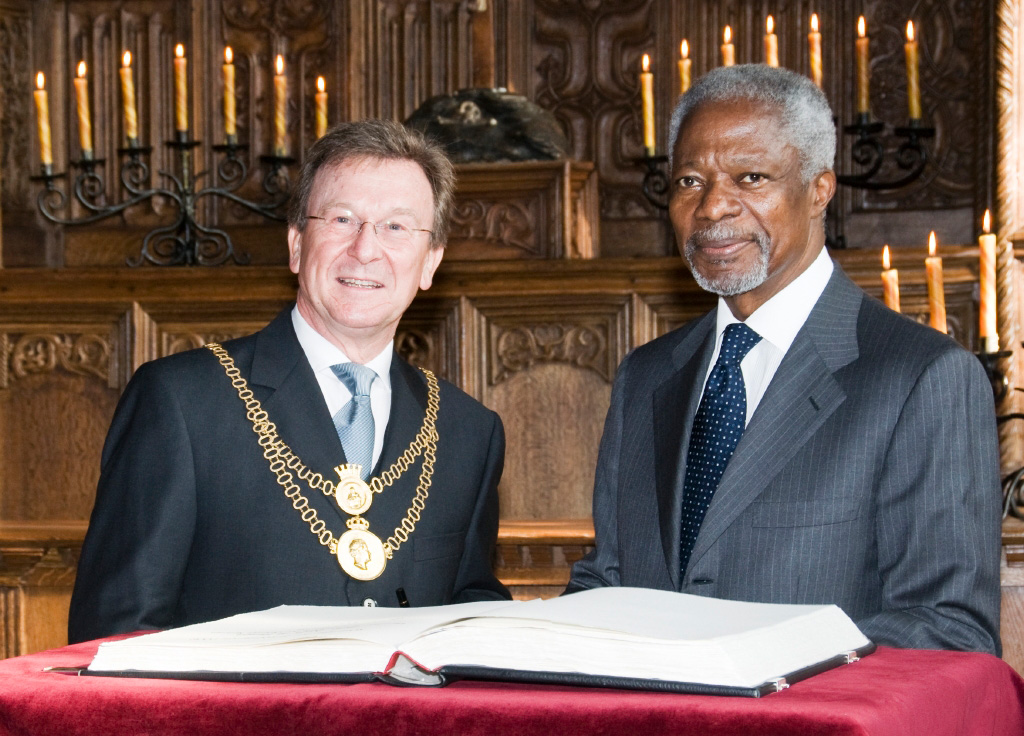 Oberbürgermeister Dr. Berthold Tillmann und UNO-Generalsekretär Kofi Annan 