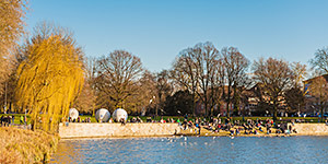 Aasee-Idylle mit Giant Pool Balls