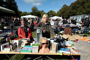 Flohmarkt auf der Promenade Flohmarkt auf der Promenade