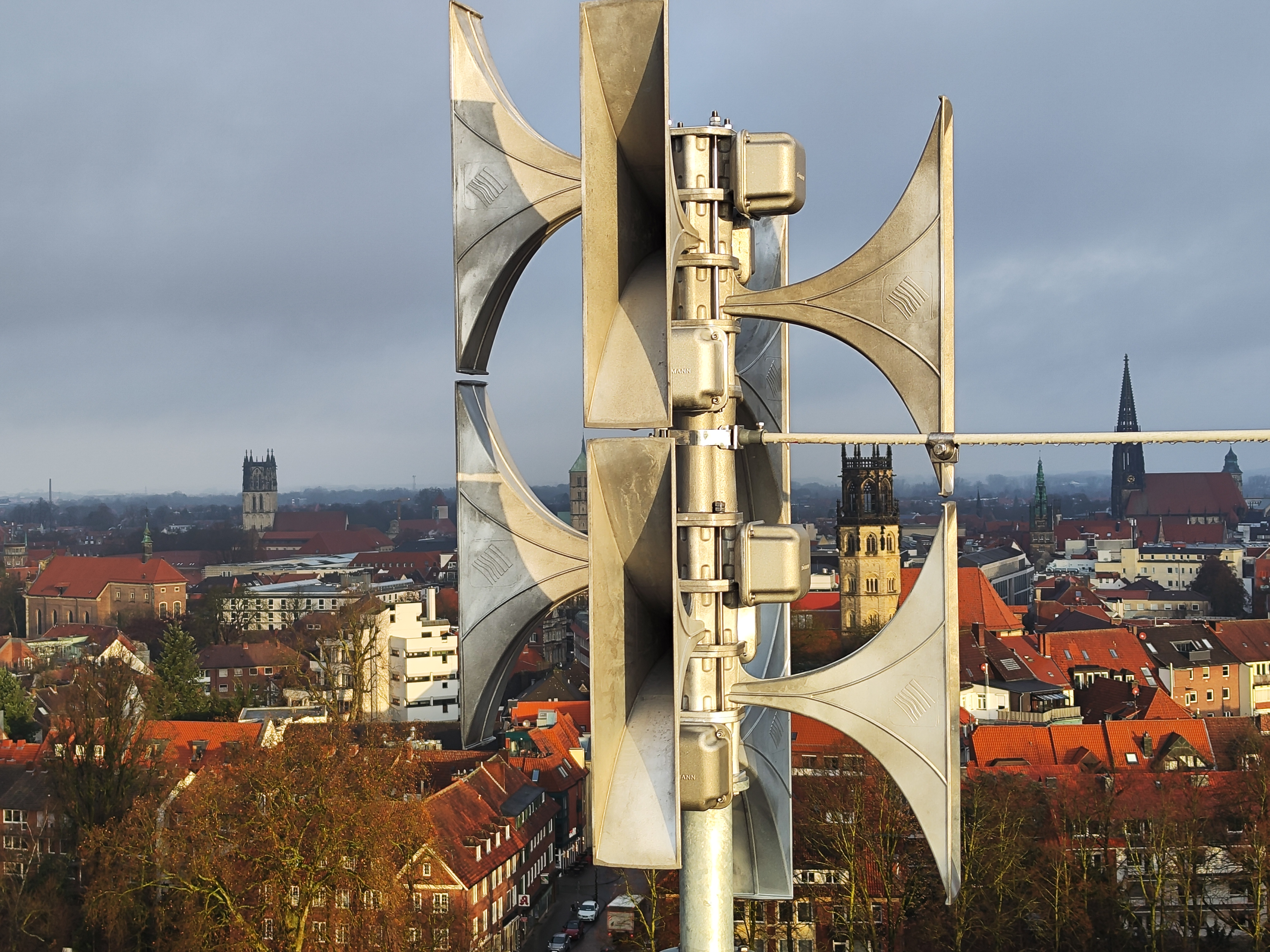 Sirene auf dem Stadthaus 2