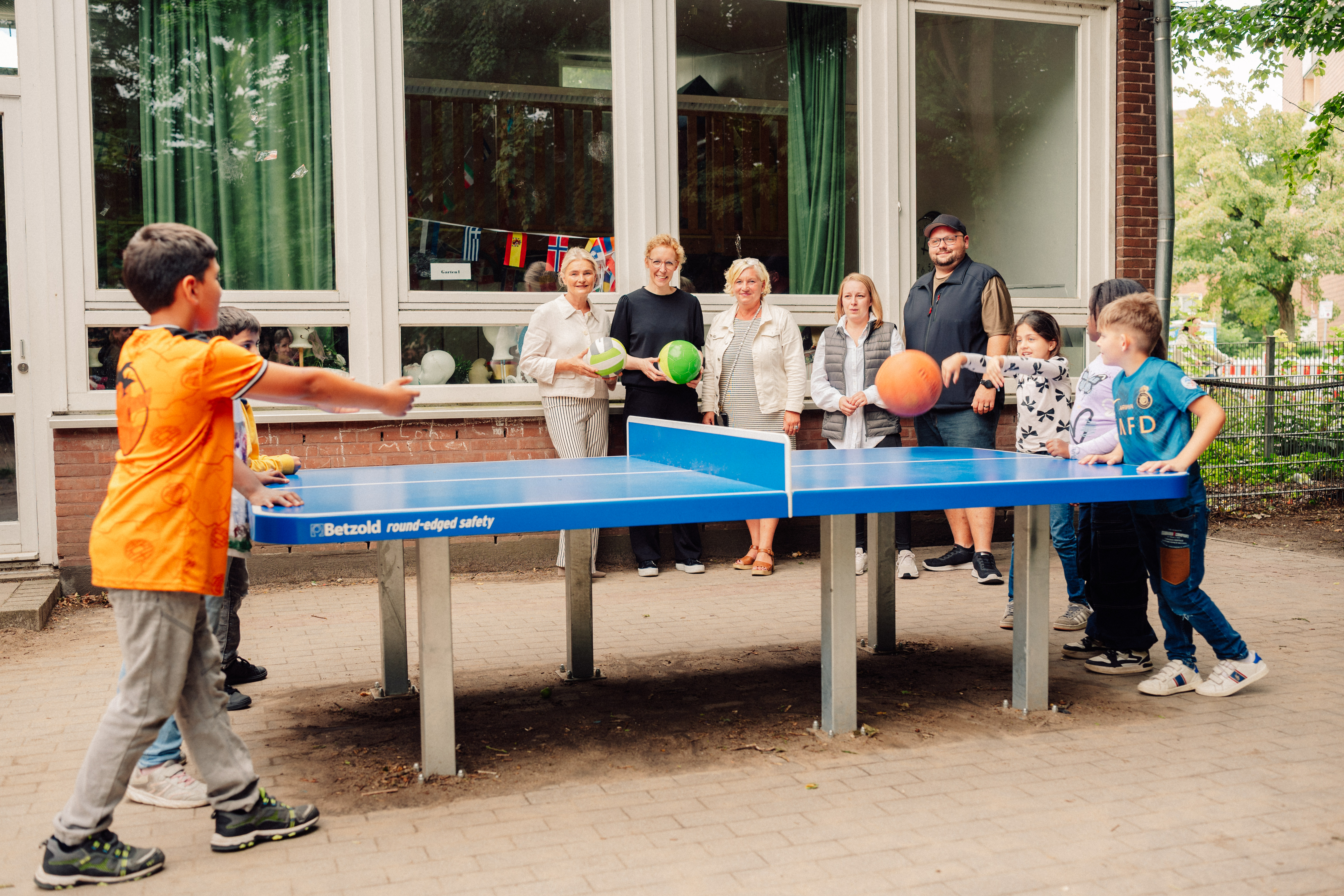 Spielende Kinder an der Melanchthonschule