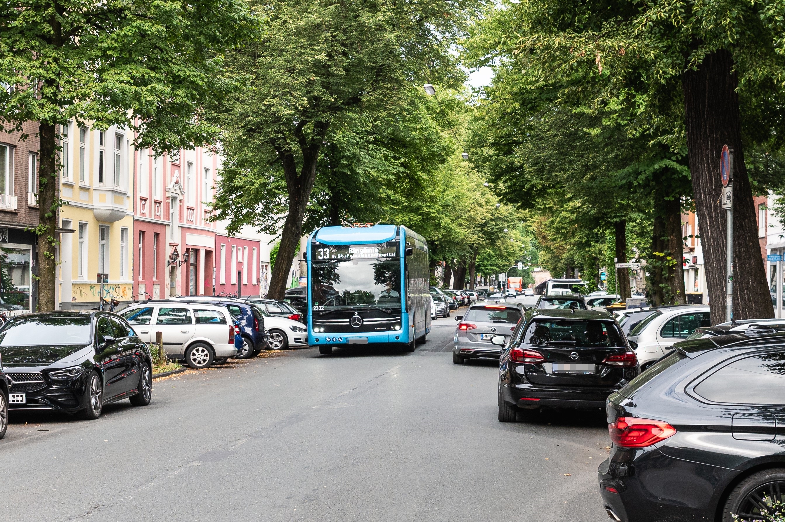 Kfz-Verkehr am Hansaring